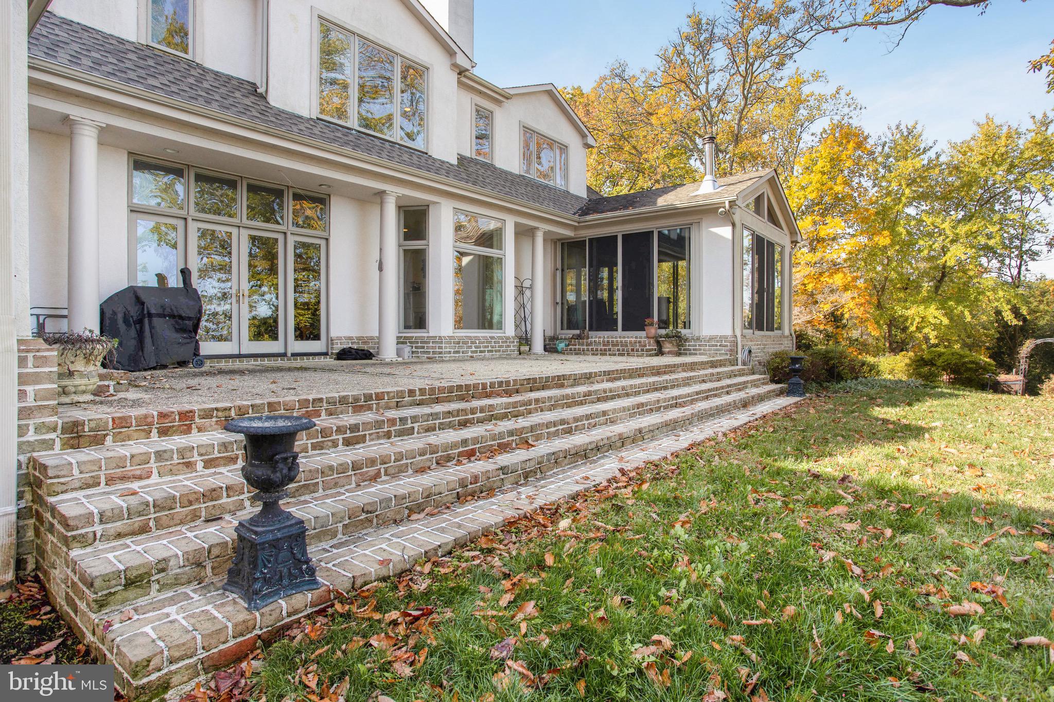 STONINGTON - Residential