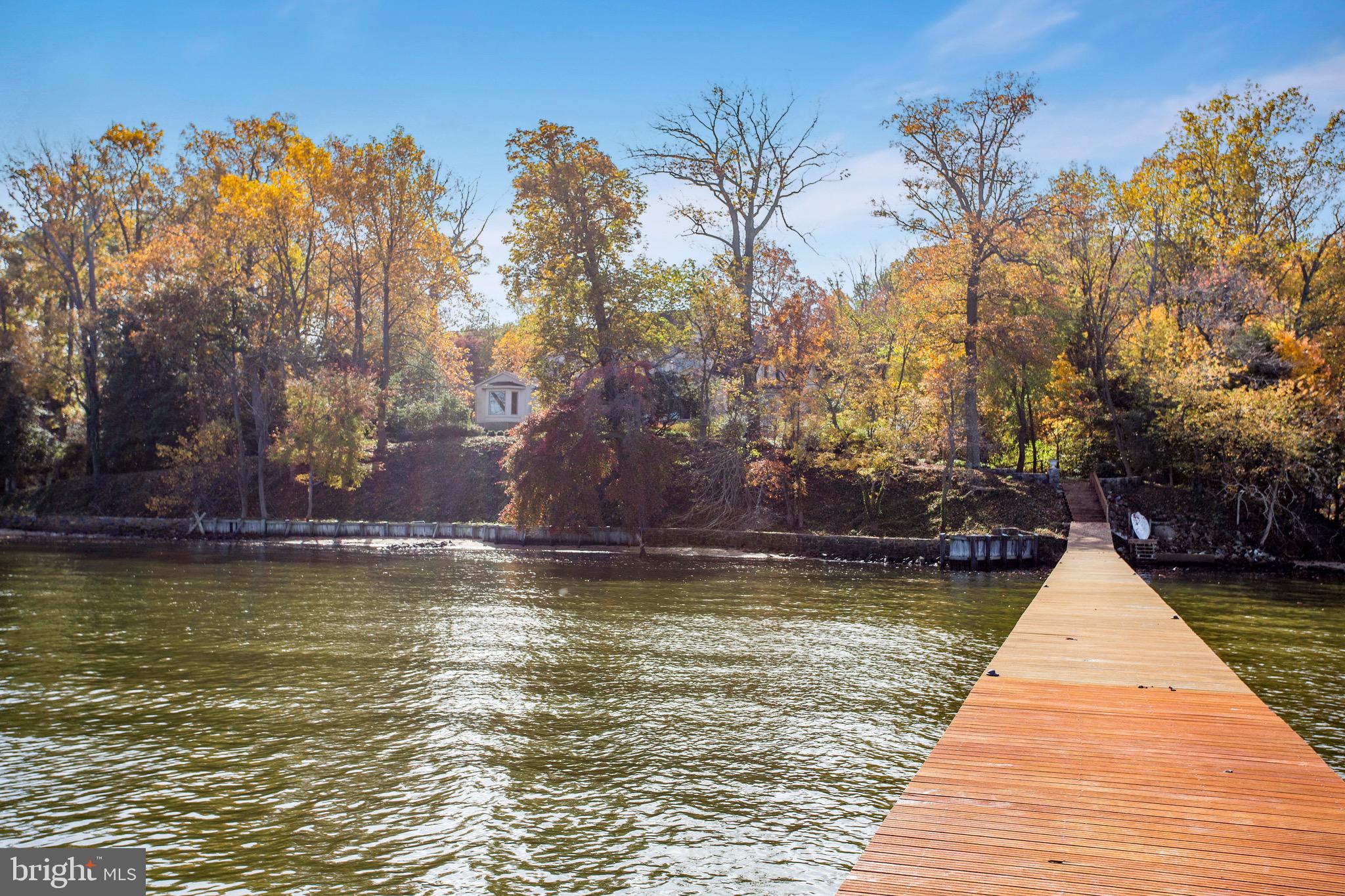 STONINGTON - Residential