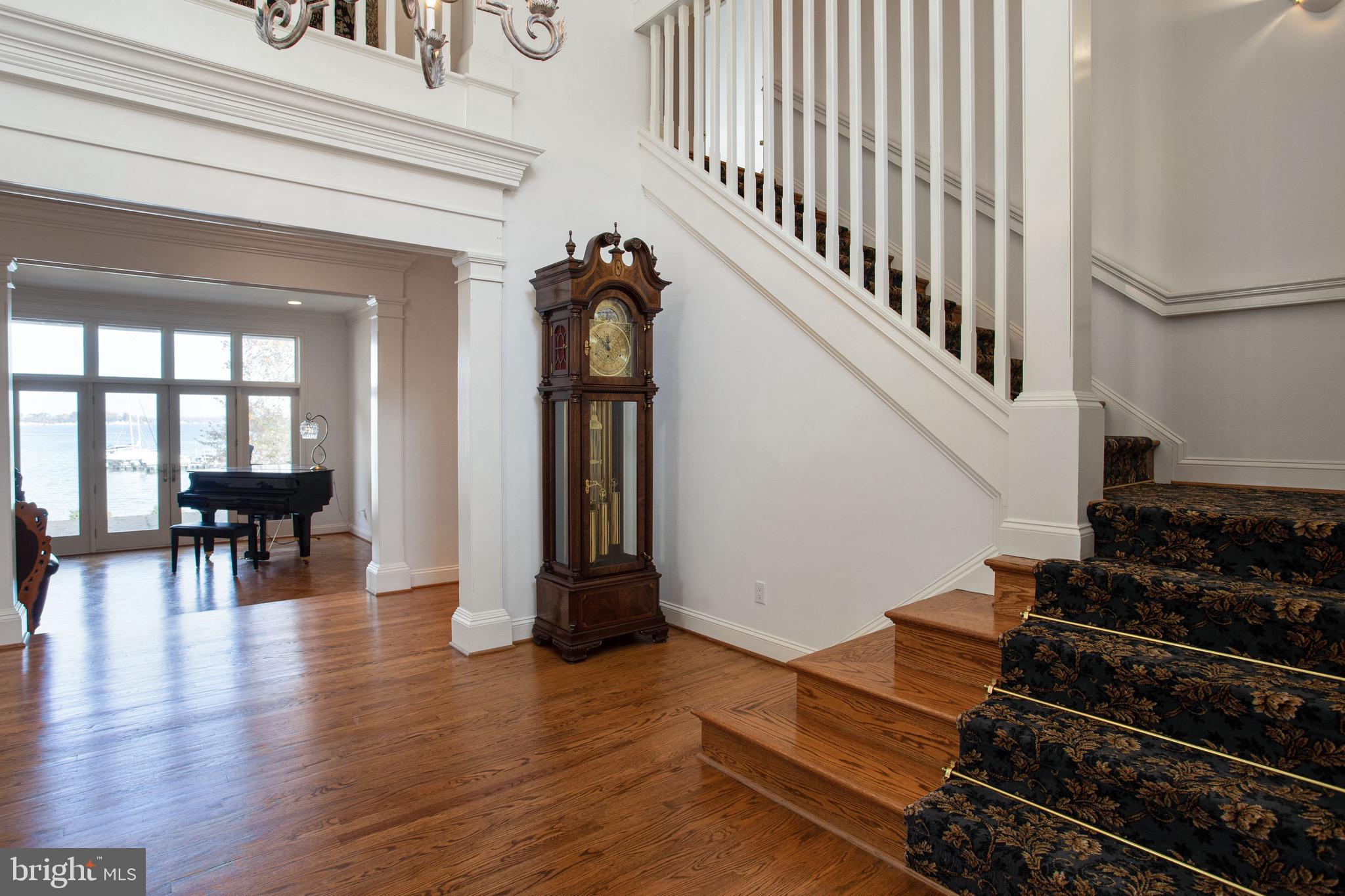 STONINGTON - Residential