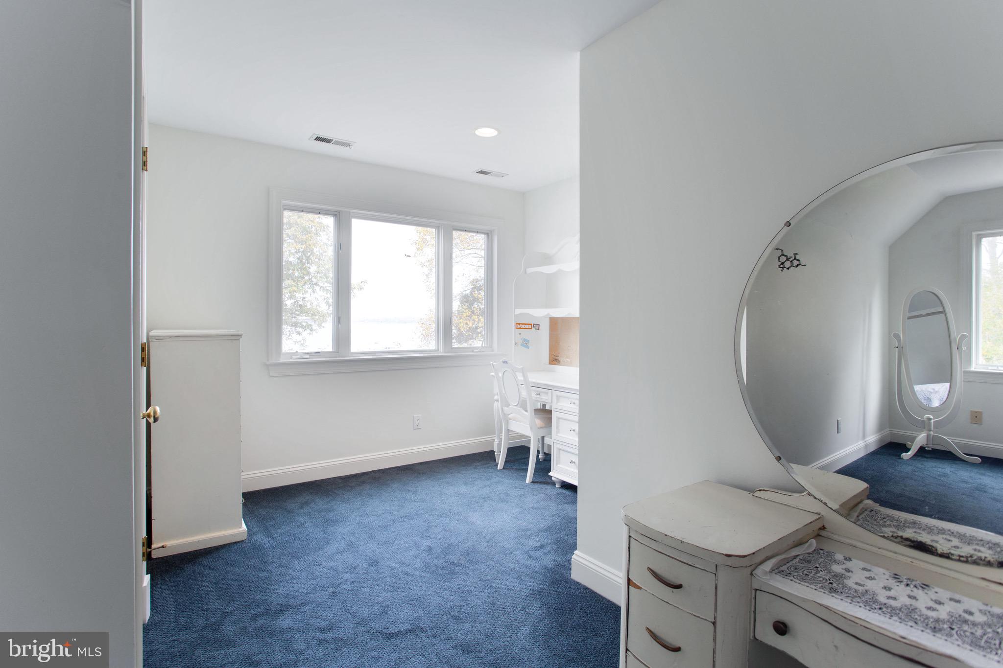 STONINGTON - Residential