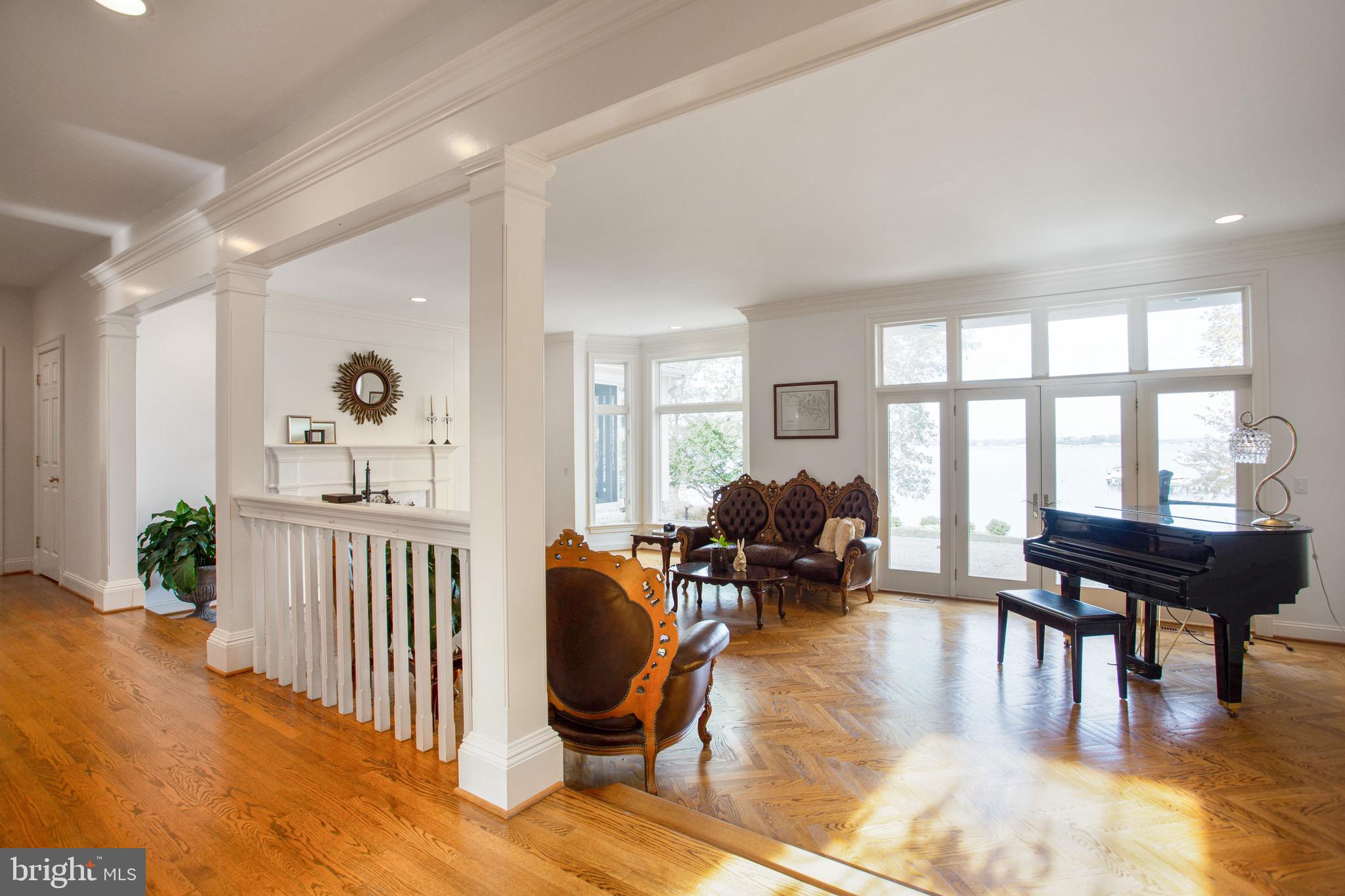 STONINGTON - Residential