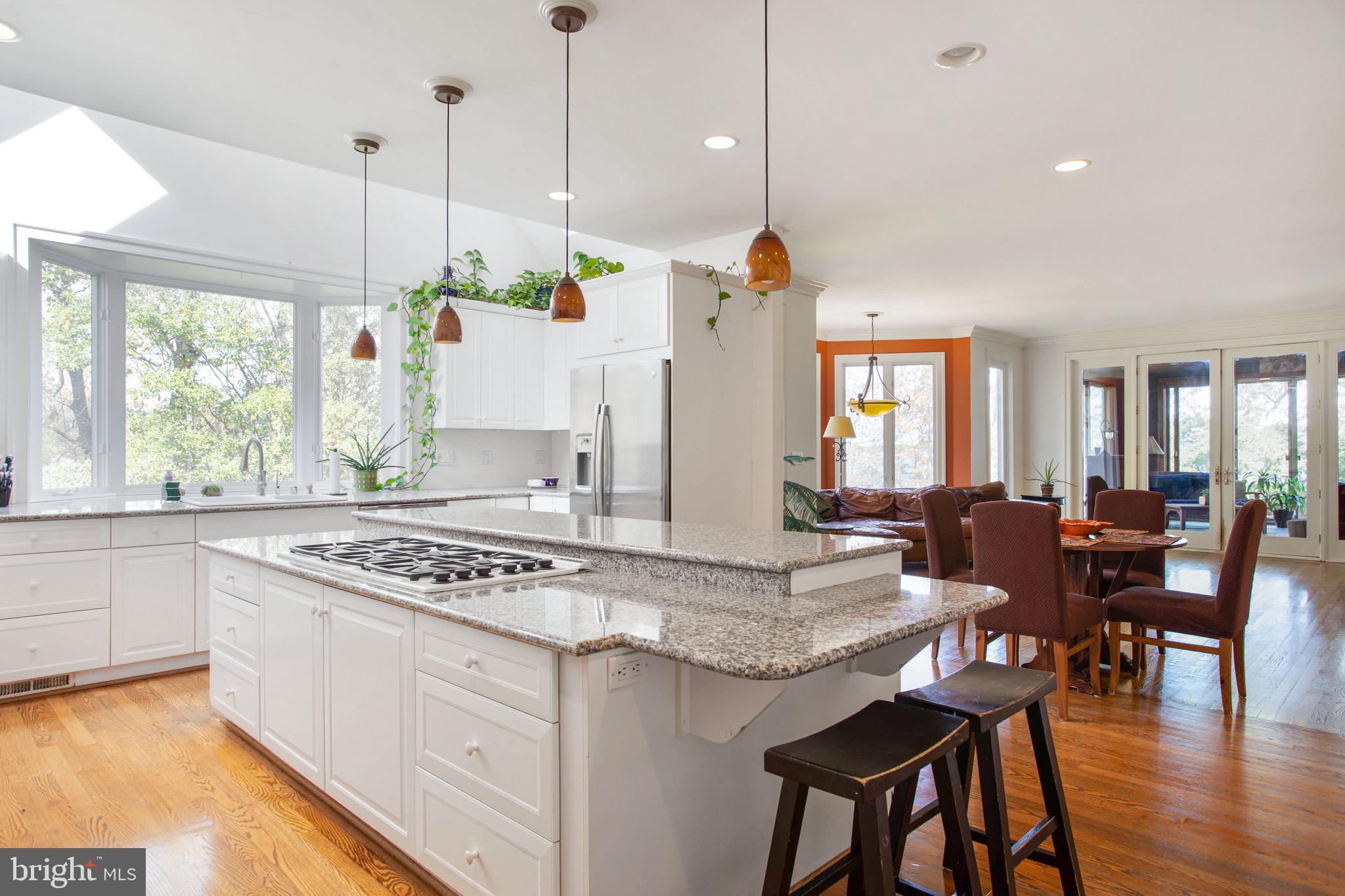 STONINGTON - Residential