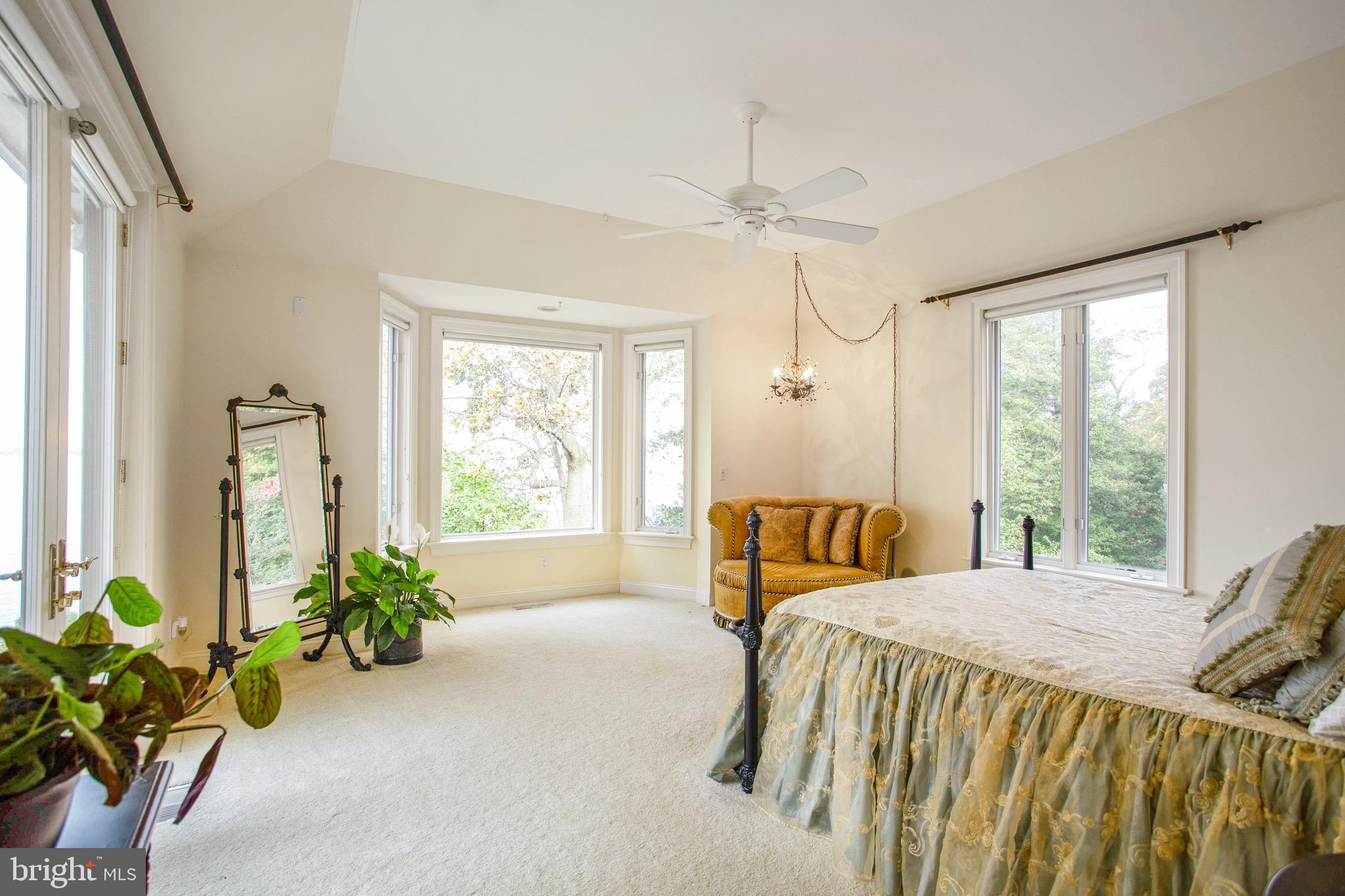 STONINGTON - Residential