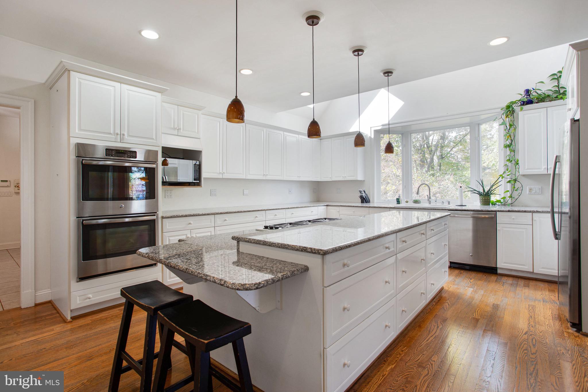 STONINGTON - Residential