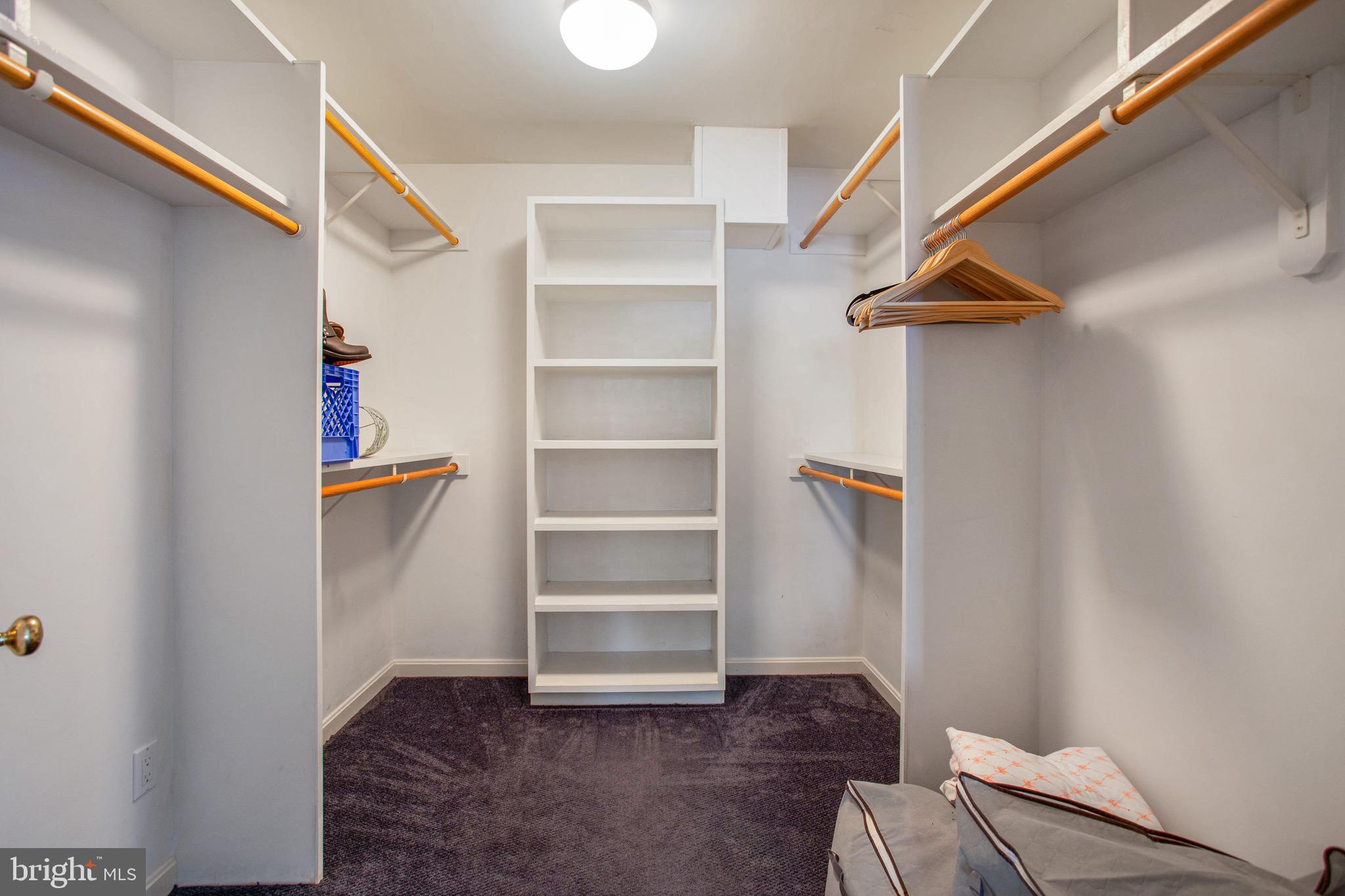 STONINGTON - Residential