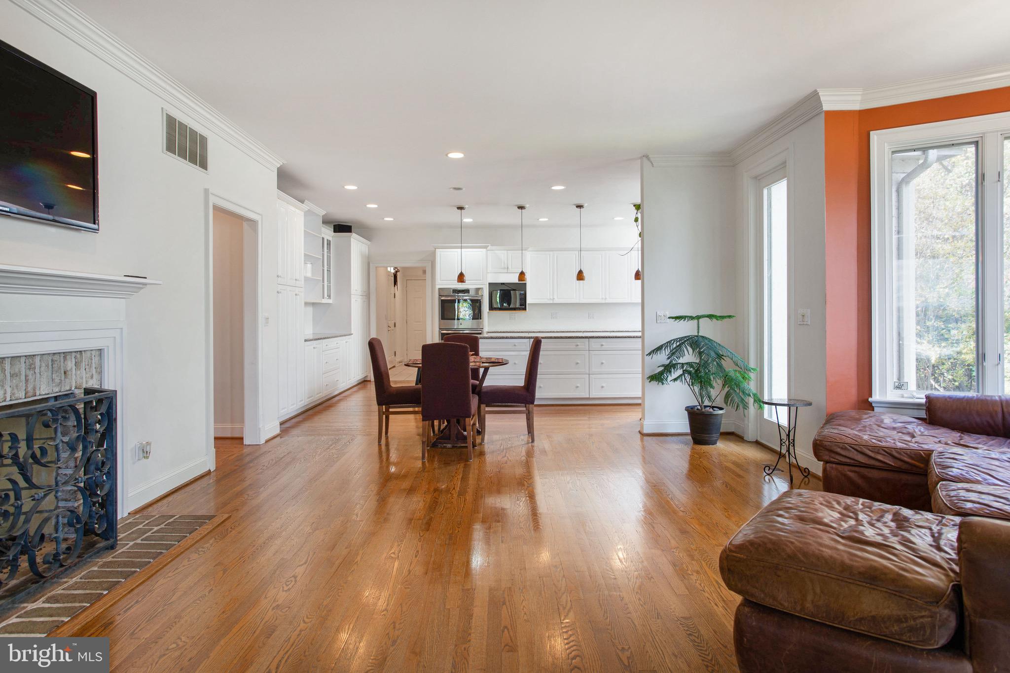 STONINGTON - Residential