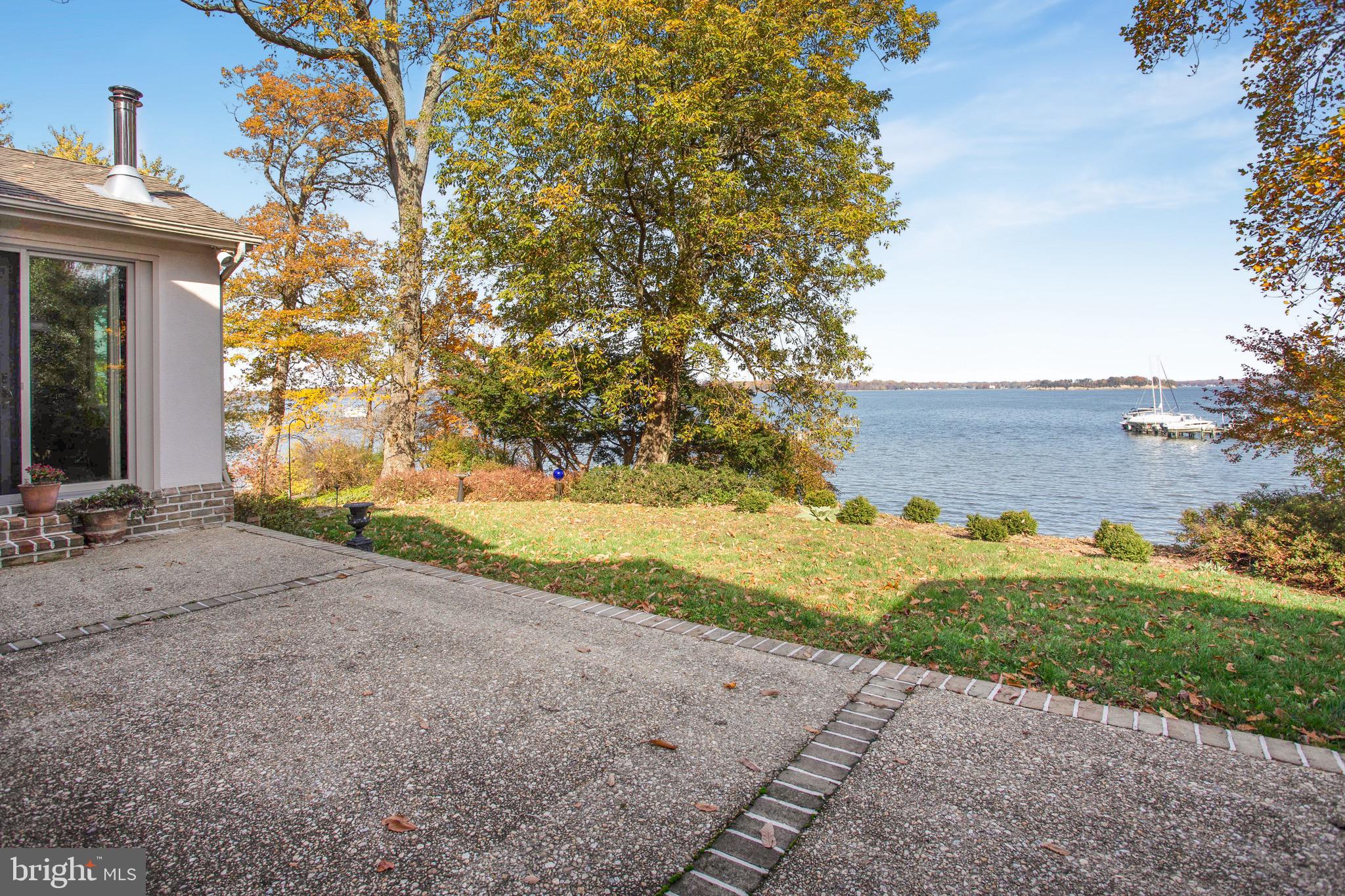 STONINGTON - Residential