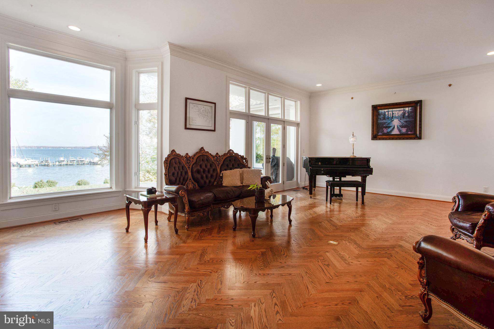 STONINGTON - Residential