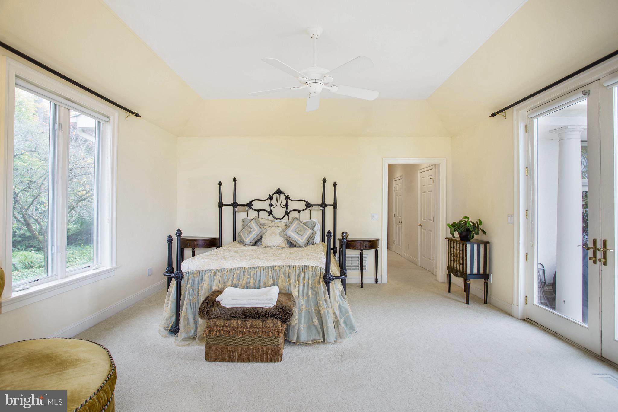 STONINGTON - Residential