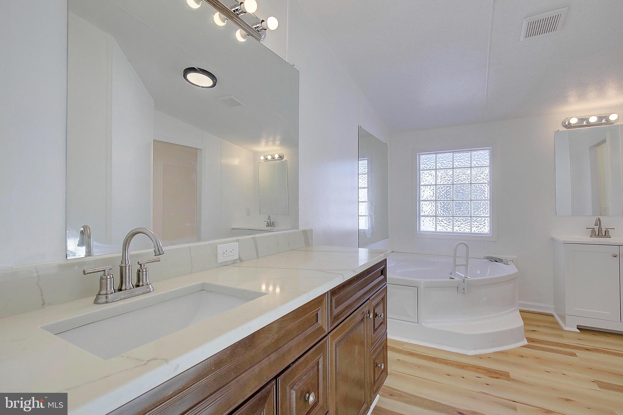 LOTHIAN - Residential