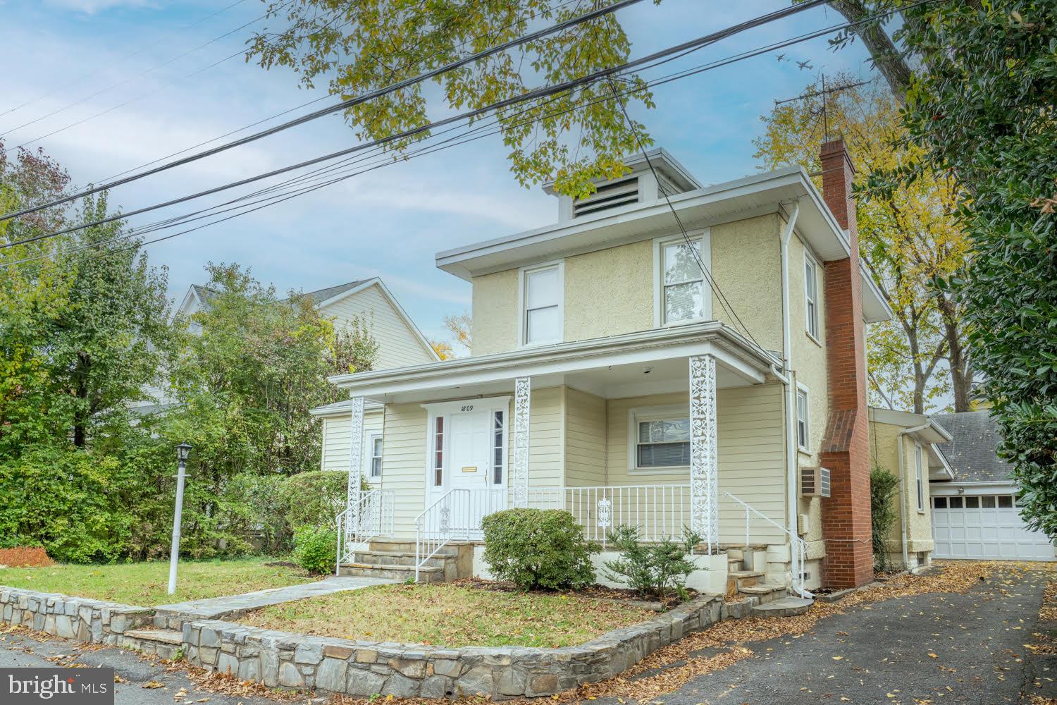 LYON VILLAGE - Residential Lease