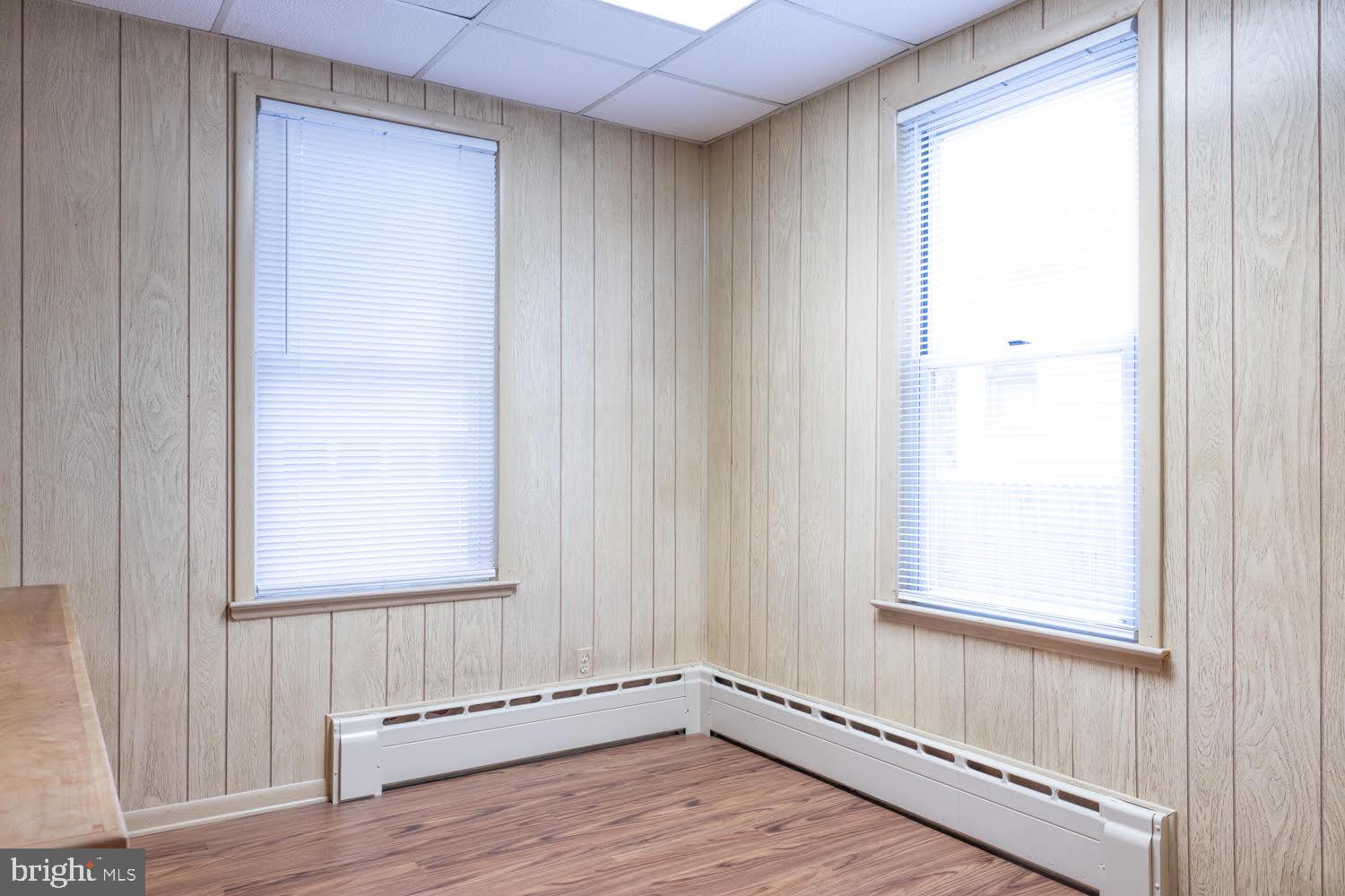 LYON VILLAGE - Residential Lease