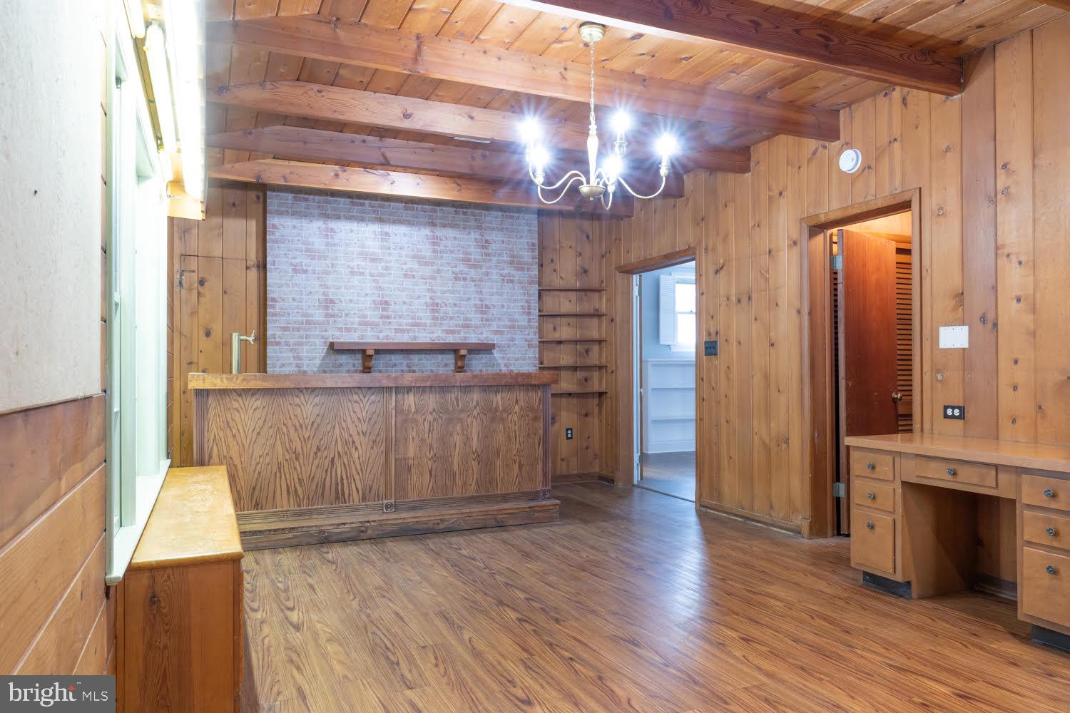 LYON VILLAGE - Residential Lease