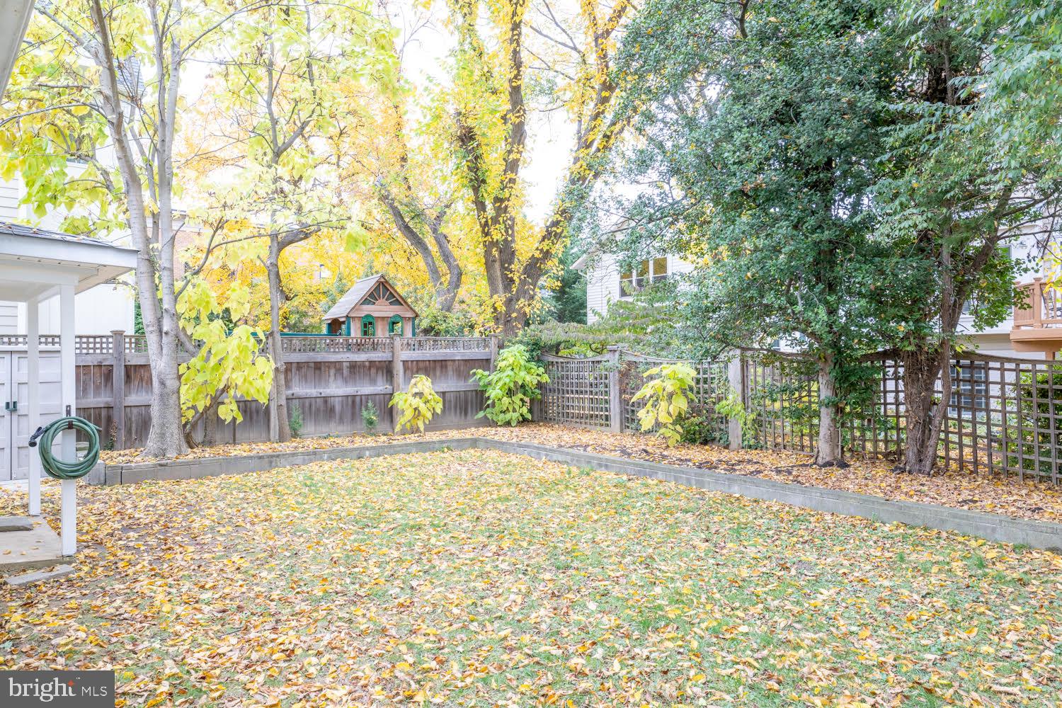 LYON VILLAGE - Residential Lease