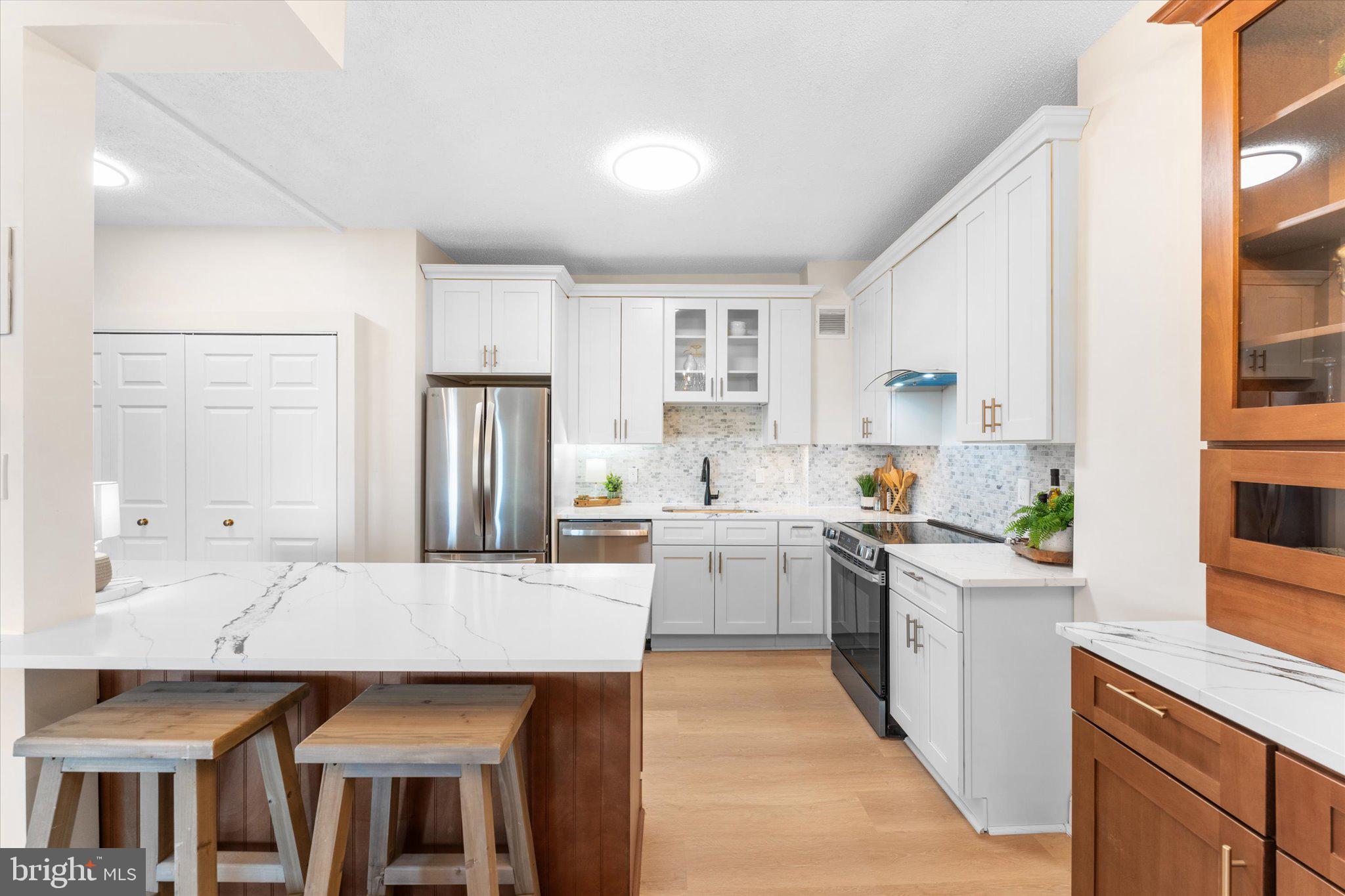 200 N PICKETT STREET 1614