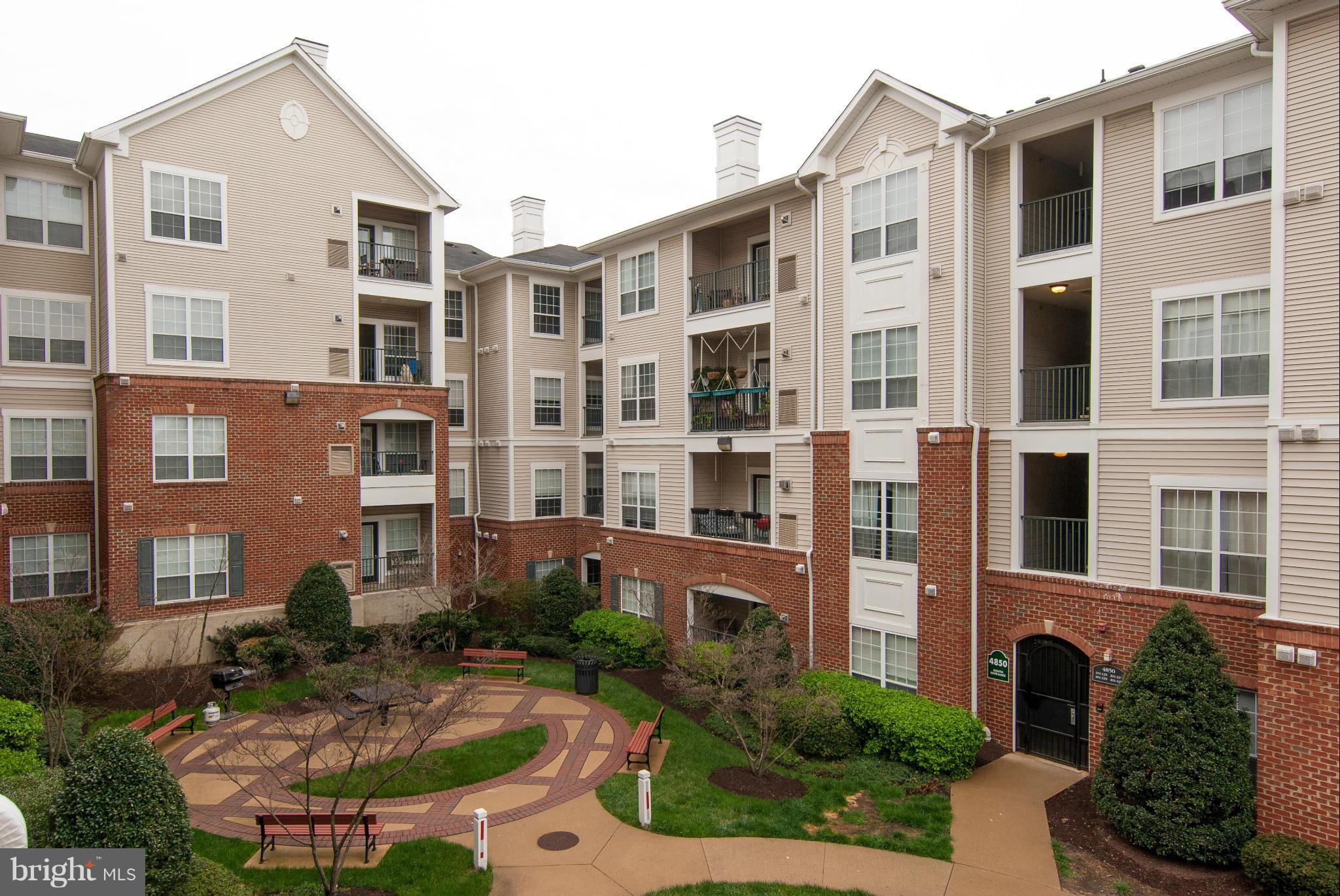 EXCHANGE AT VAN DORN - Residential Lease