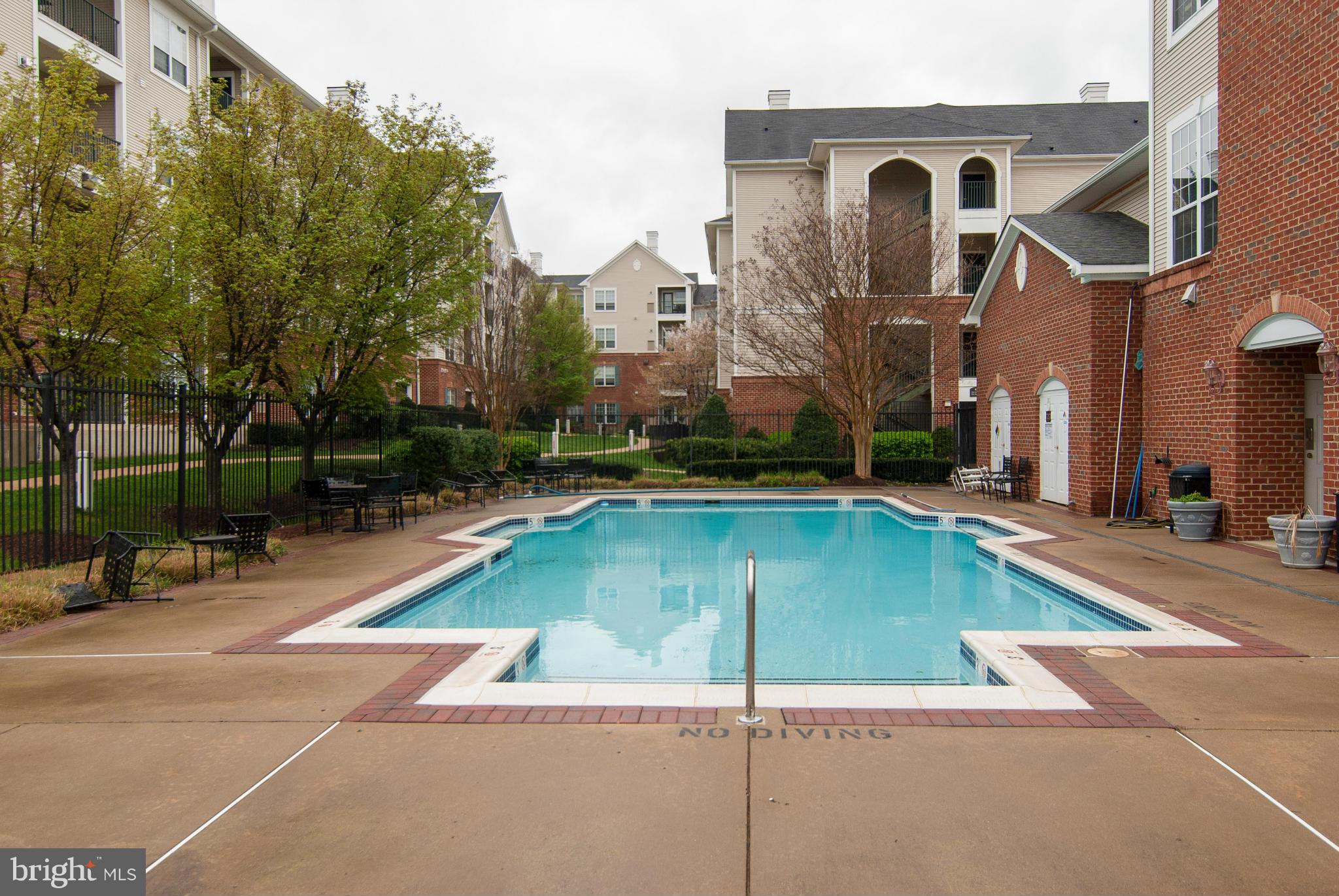 EXCHANGE AT VAN DORN - Residential Lease