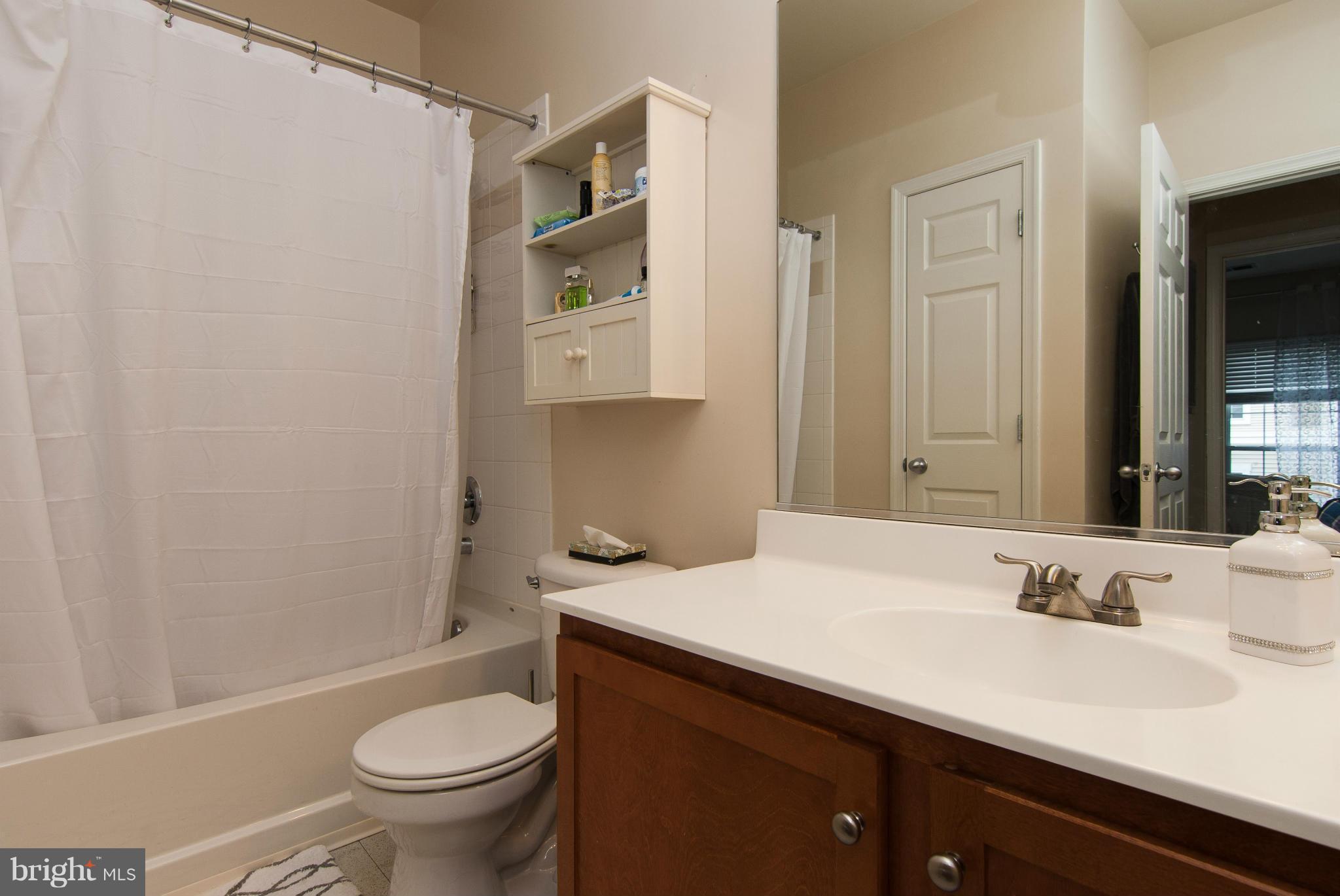 EXCHANGE AT VAN DORN - Residential Lease