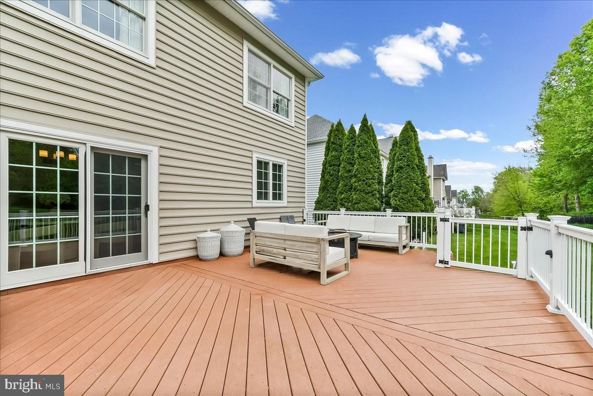 RIVERSIDE AT CHADDS - Residential