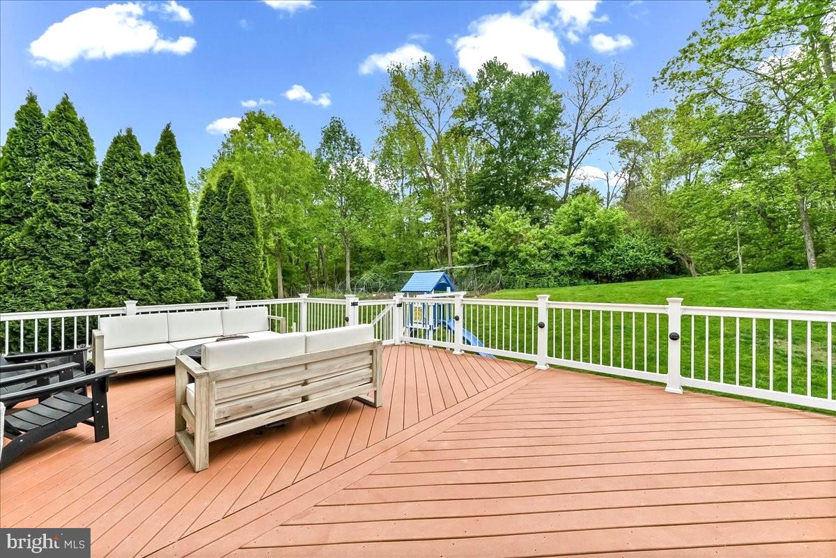 RIVERSIDE AT CHADDS - Residential