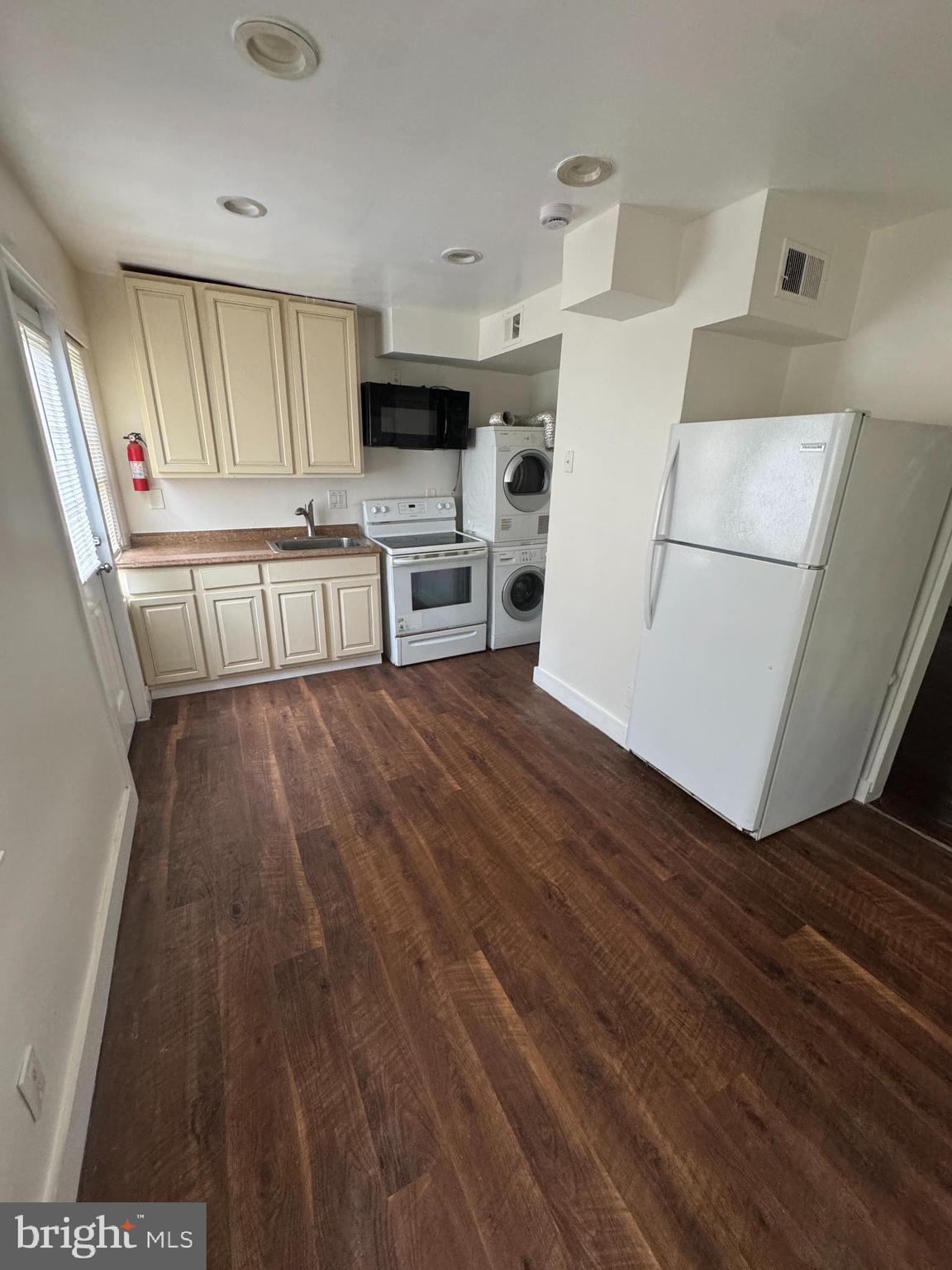 3920 SOUTHERN AVENUE SE A