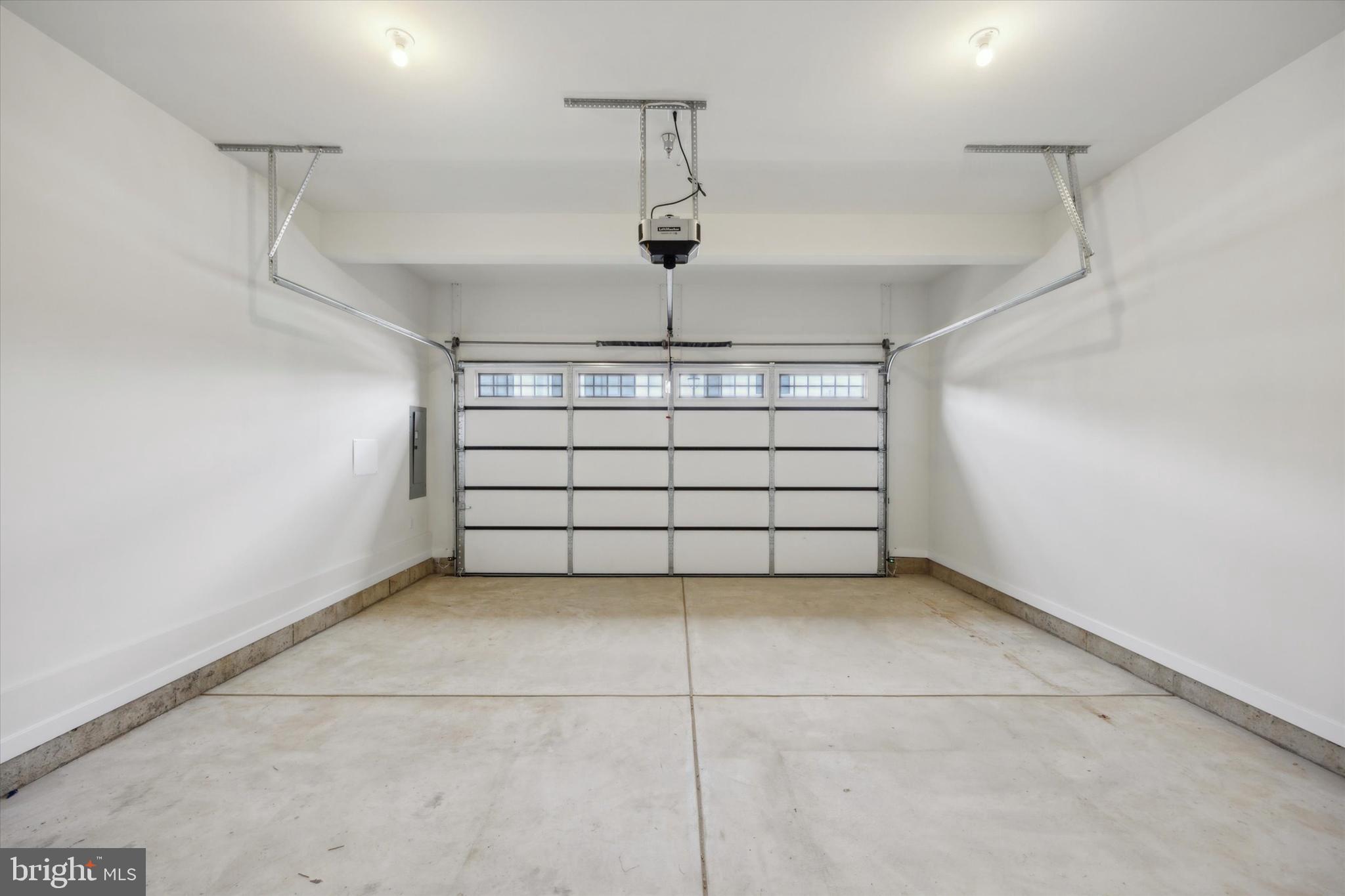 BARCLAY HILL - Residential