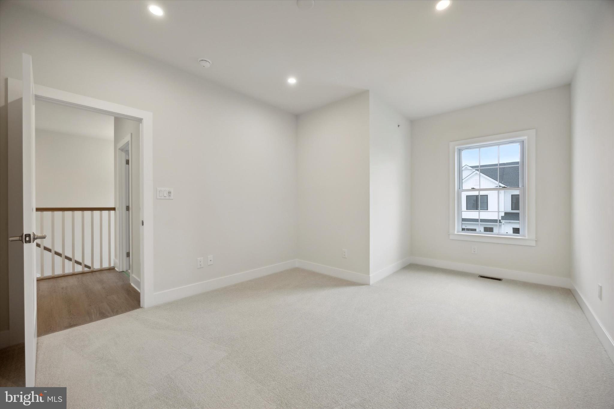 BARCLAY HILL - Residential