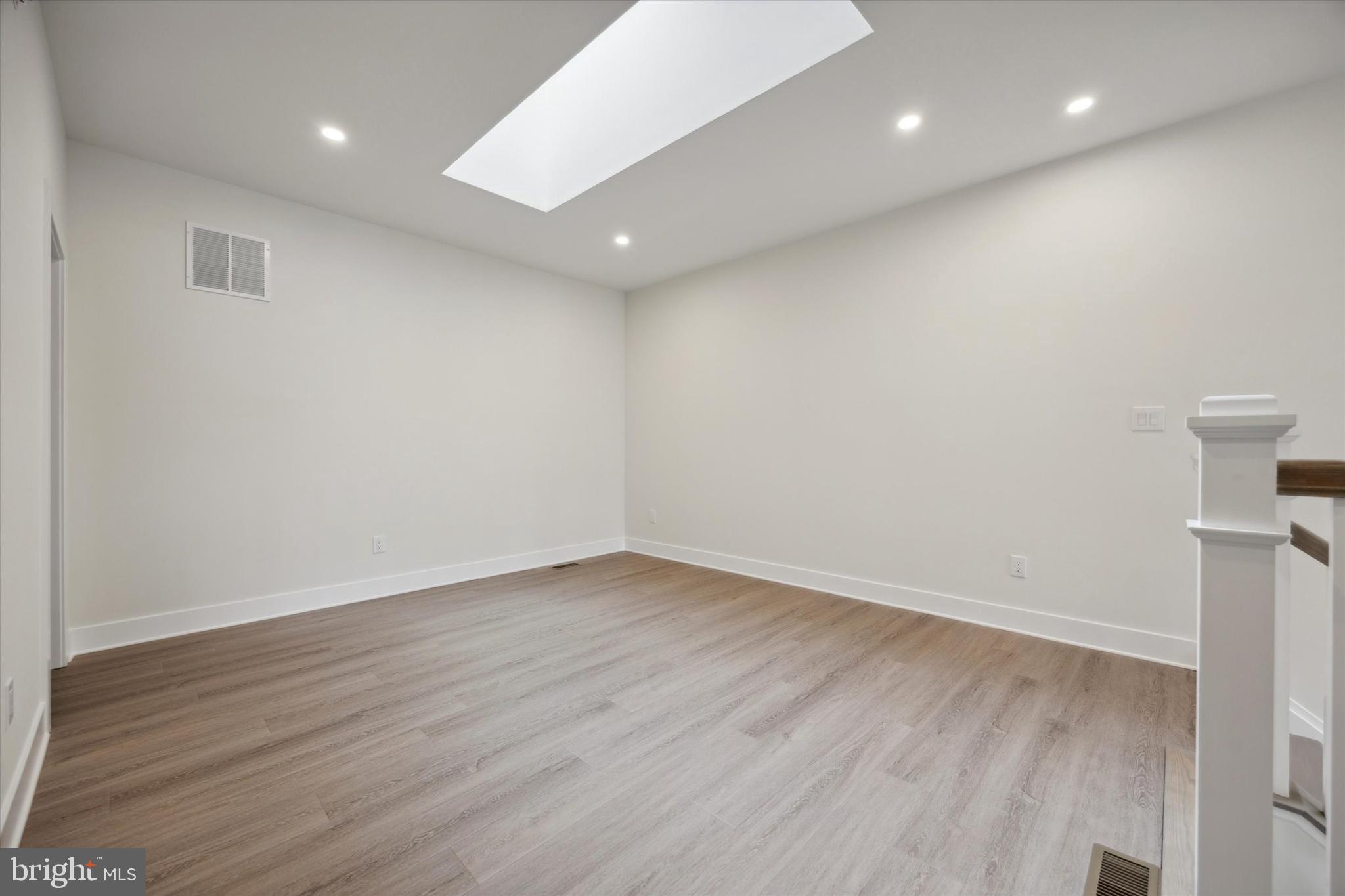 BARCLAY HILL - Residential