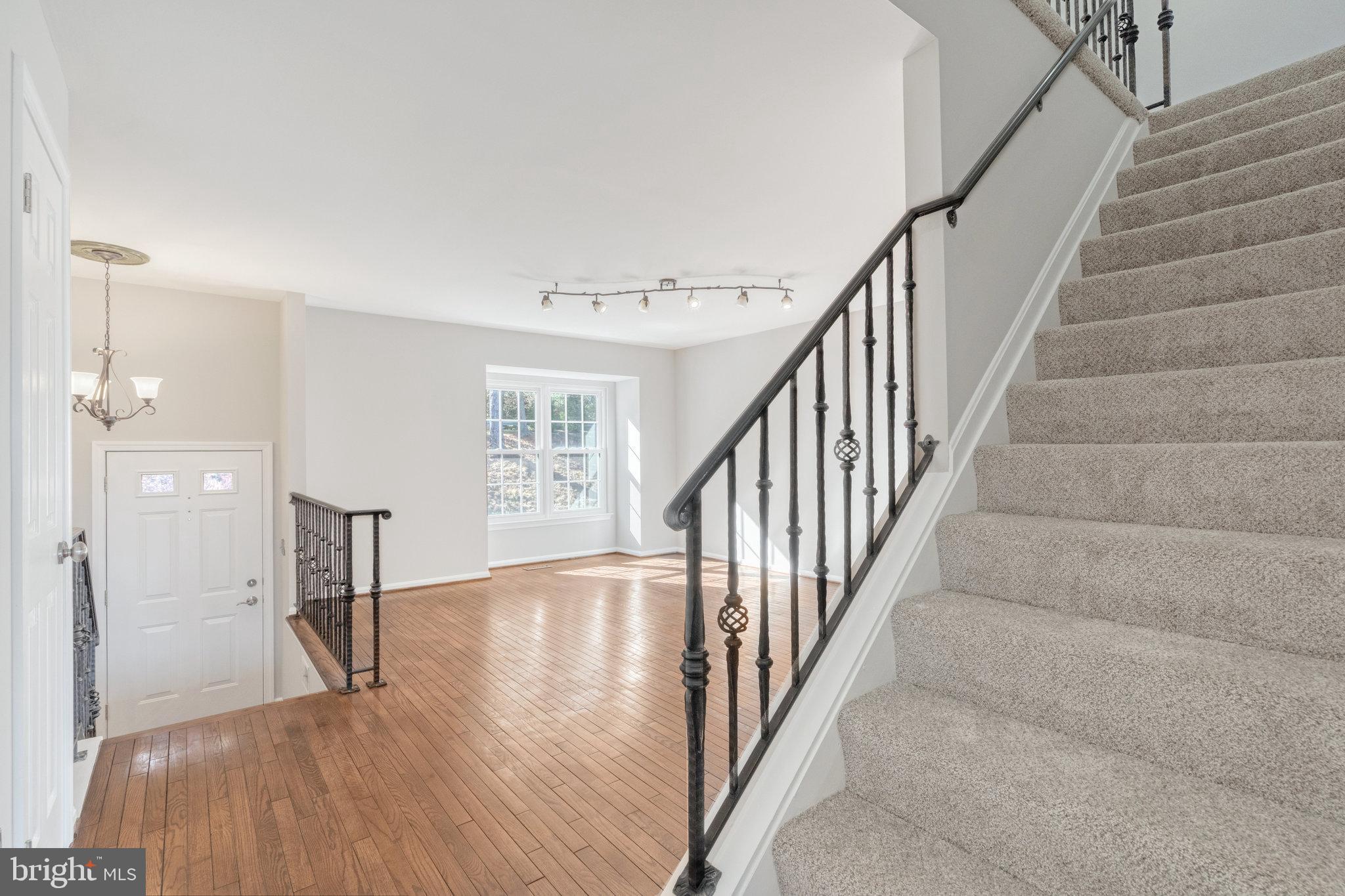 HUNTER VILLAGE - Residential