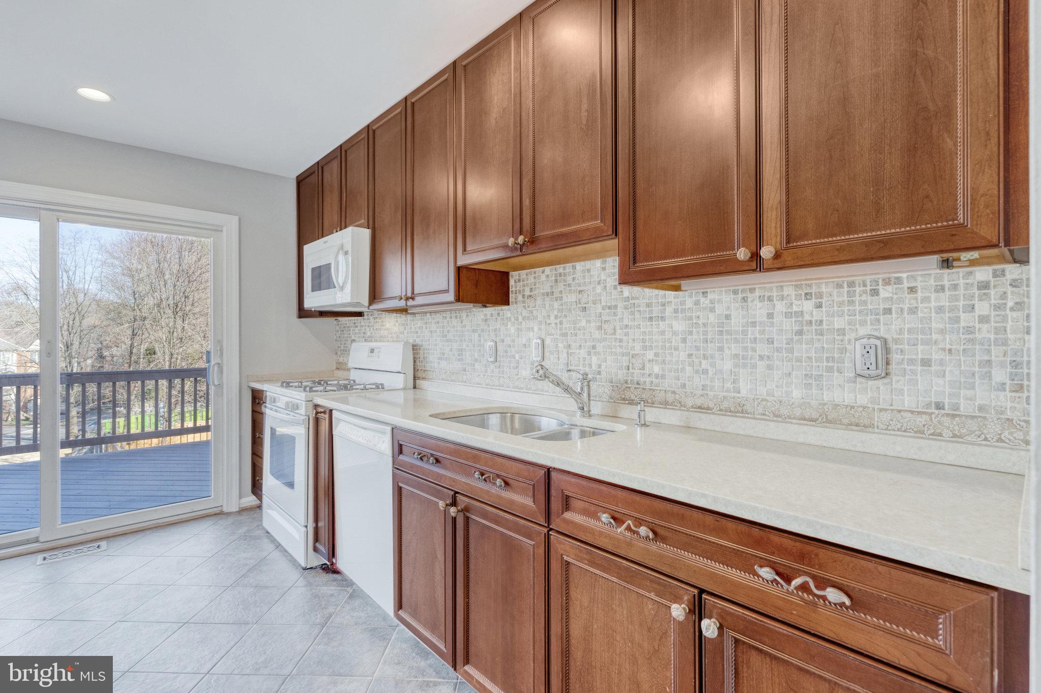 HUNTER VILLAGE - Residential