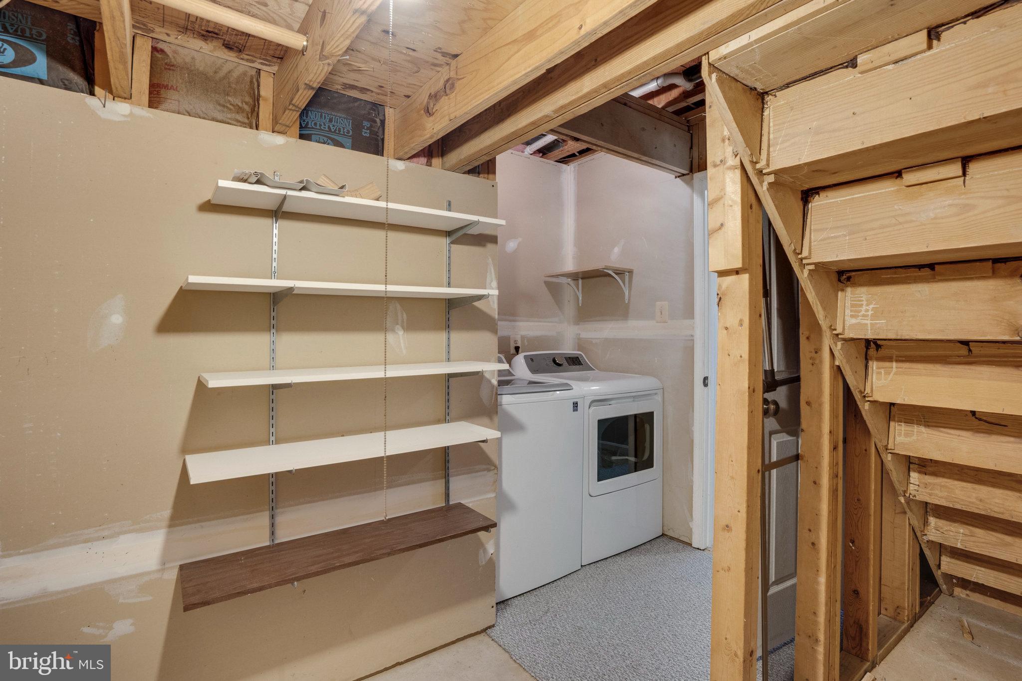 HUNTER VILLAGE - Residential