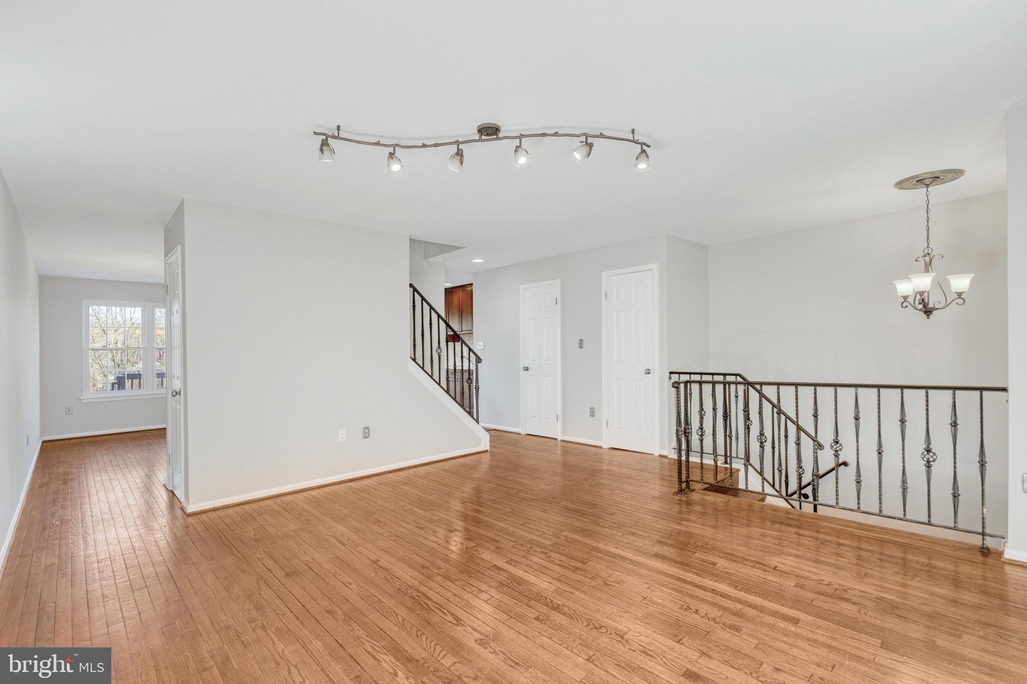 HUNTER VILLAGE - Residential