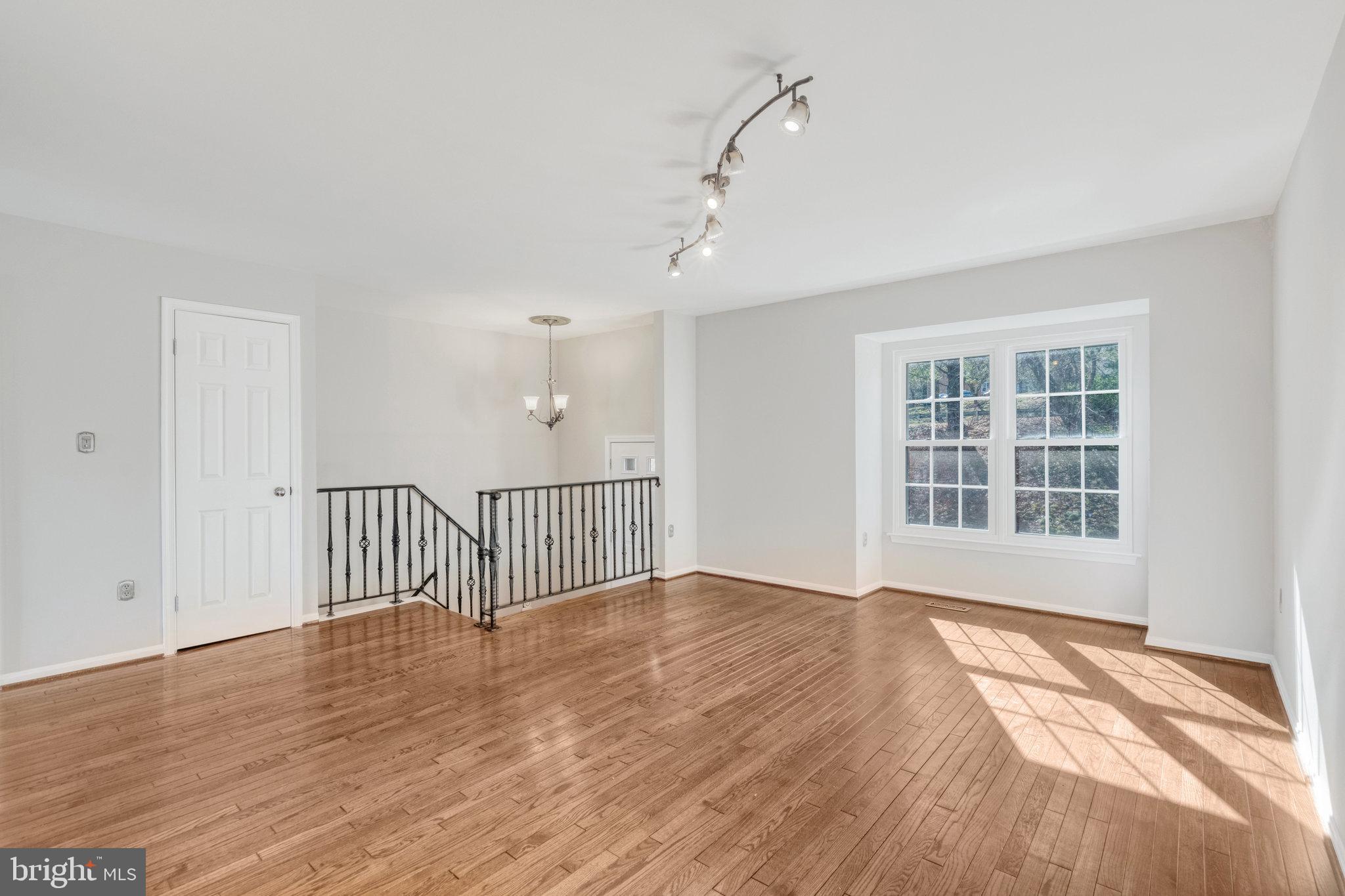 HUNTER VILLAGE - Residential