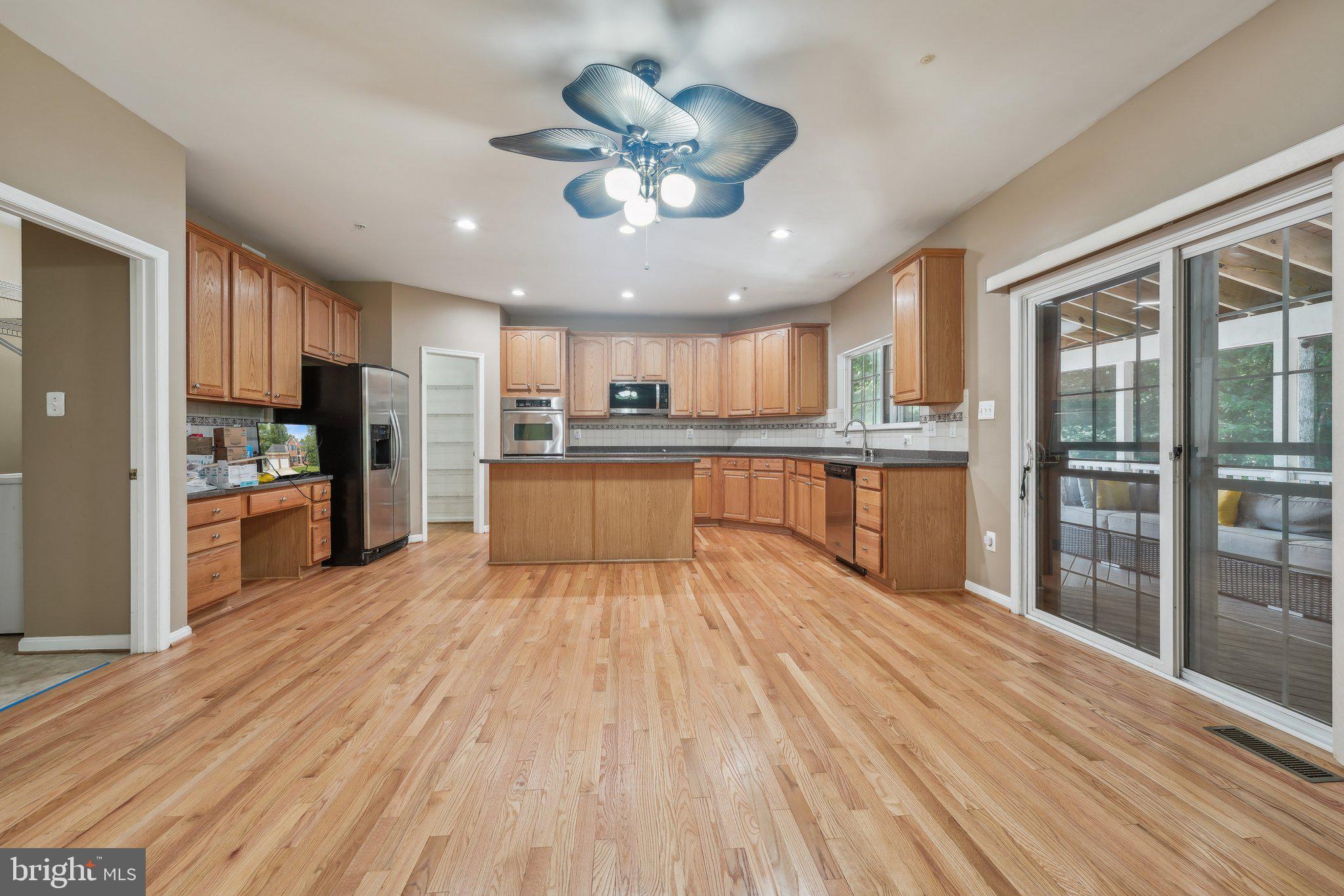 LINWOOD KNOLLS - Residential