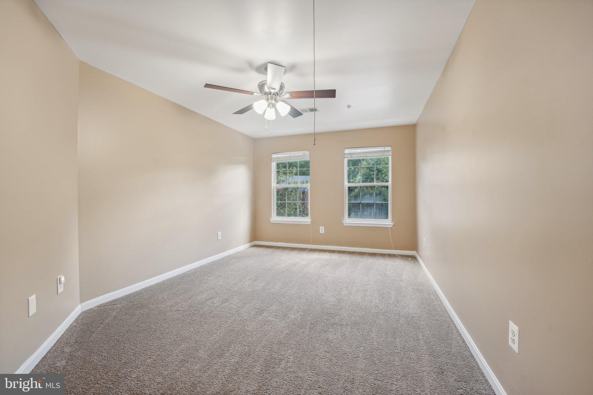 LINWOOD KNOLLS - Residential