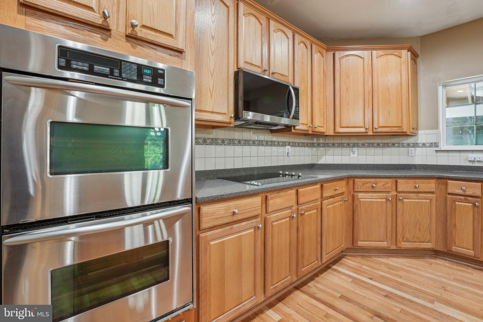 LINWOOD KNOLLS - Residential