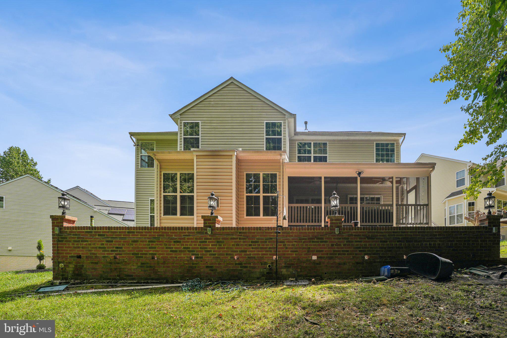 LINWOOD KNOLLS - Residential