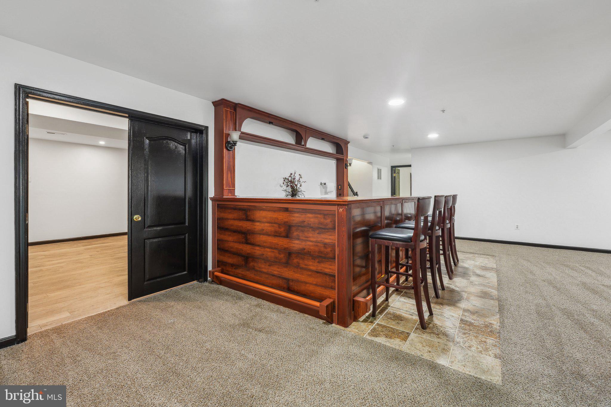 LINWOOD KNOLLS - Residential