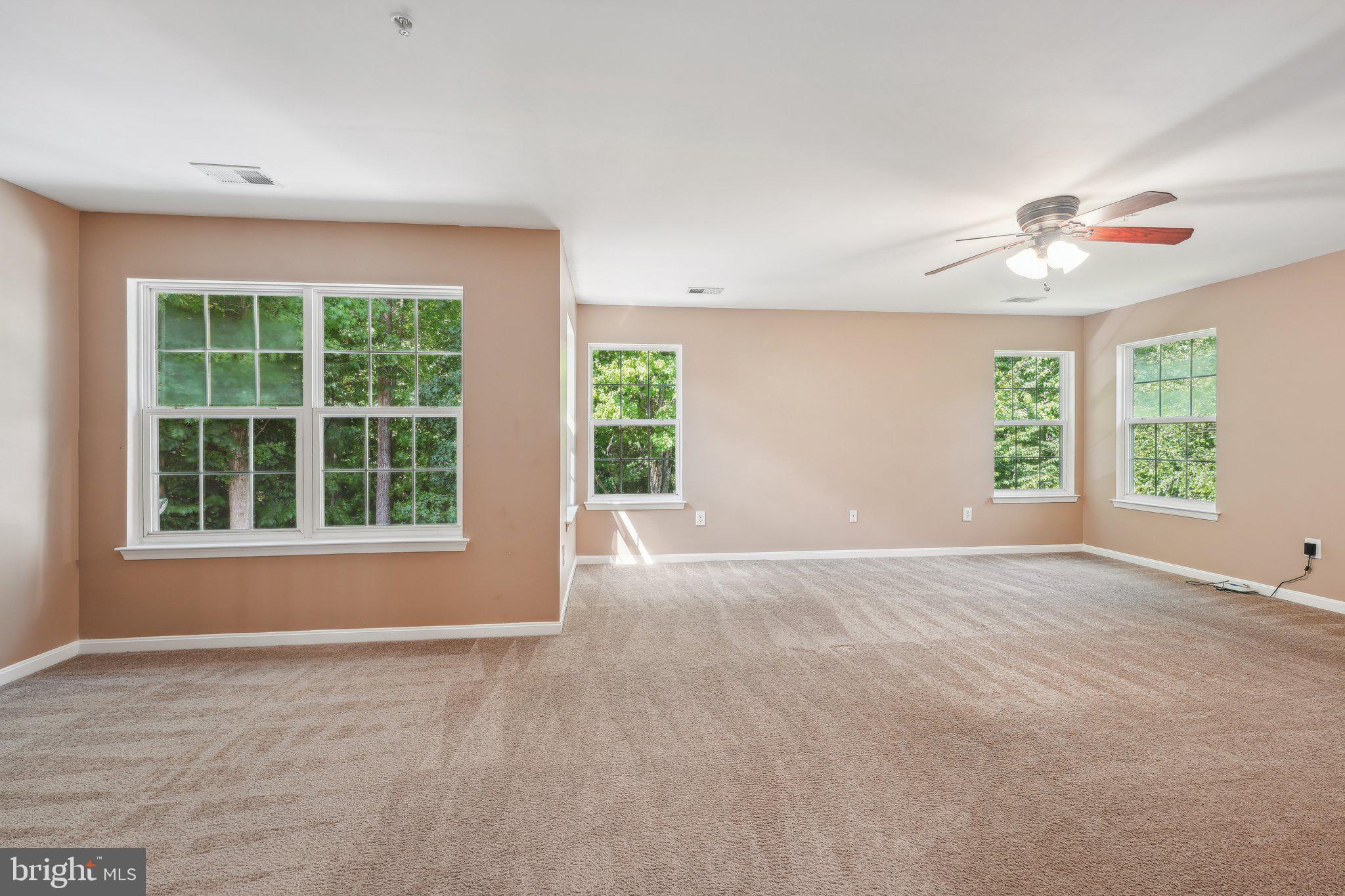 LINWOOD KNOLLS - Residential