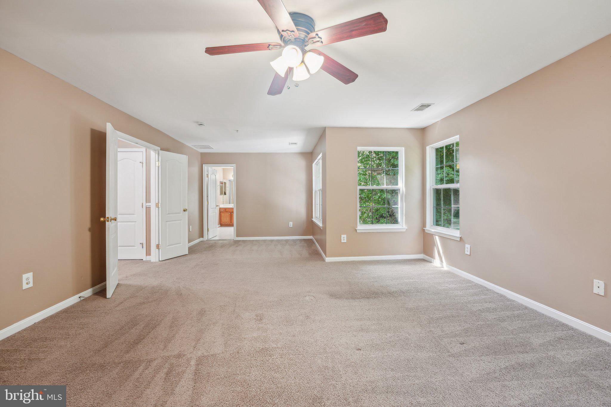 LINWOOD KNOLLS - Residential