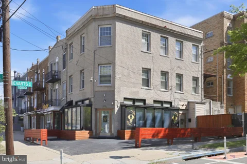 MLS: DCDC2275962