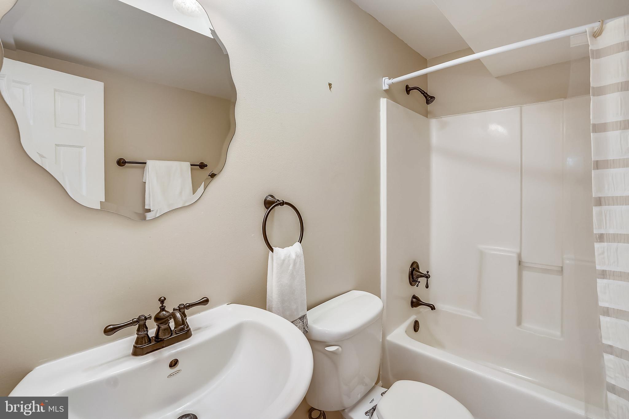 MOCKINGBIRD - Residential