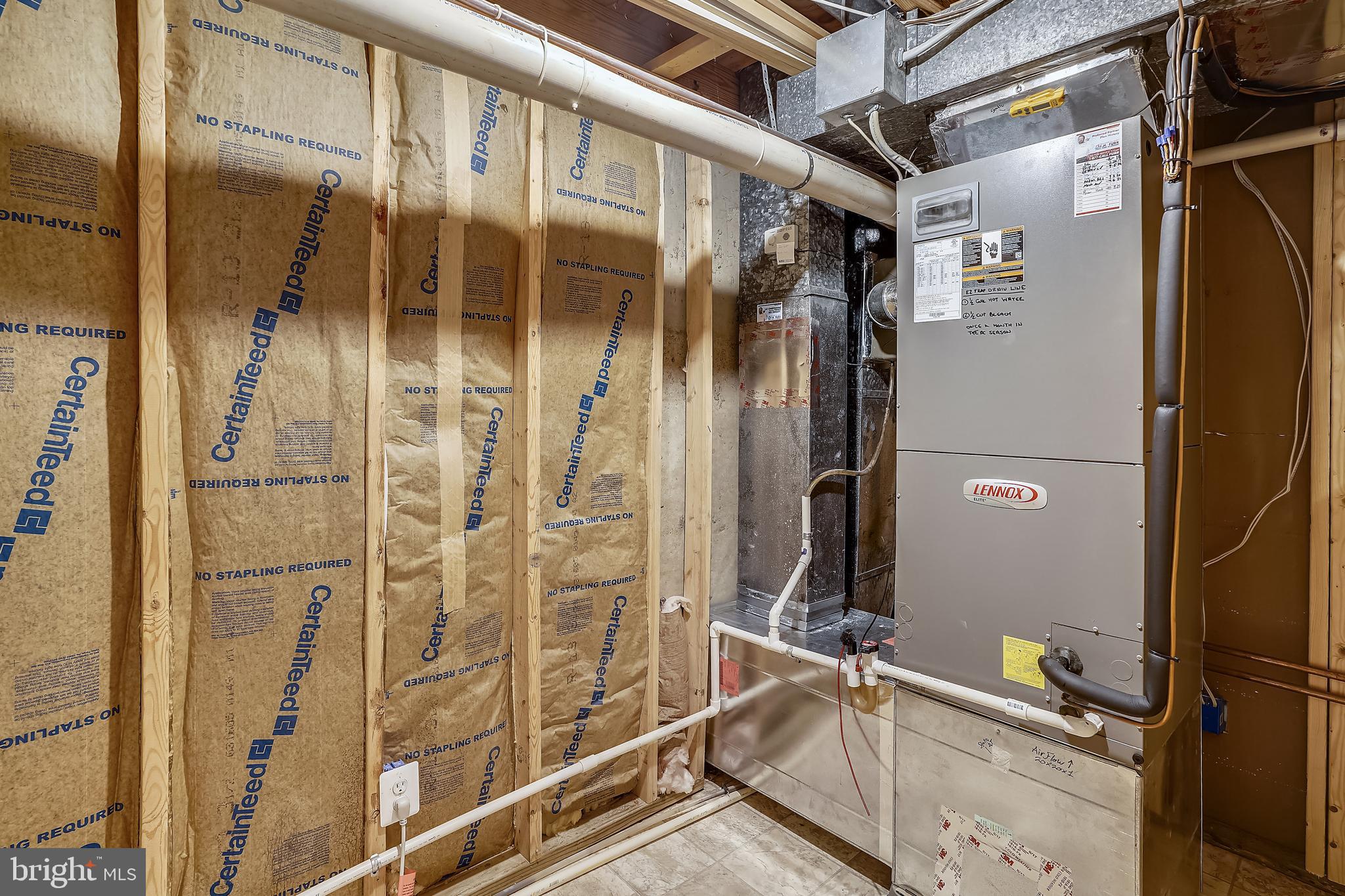 MOCKINGBIRD - Residential