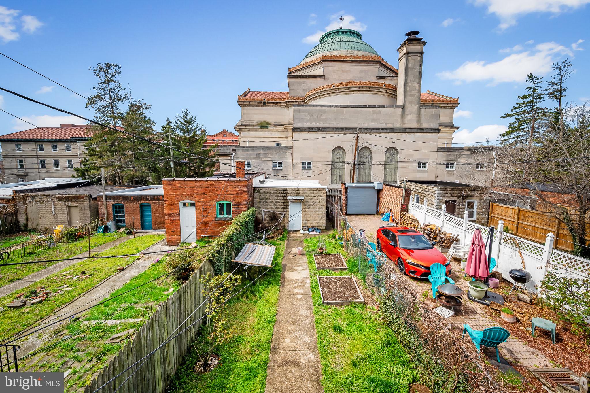 CHARLES VILLAGE - Residential