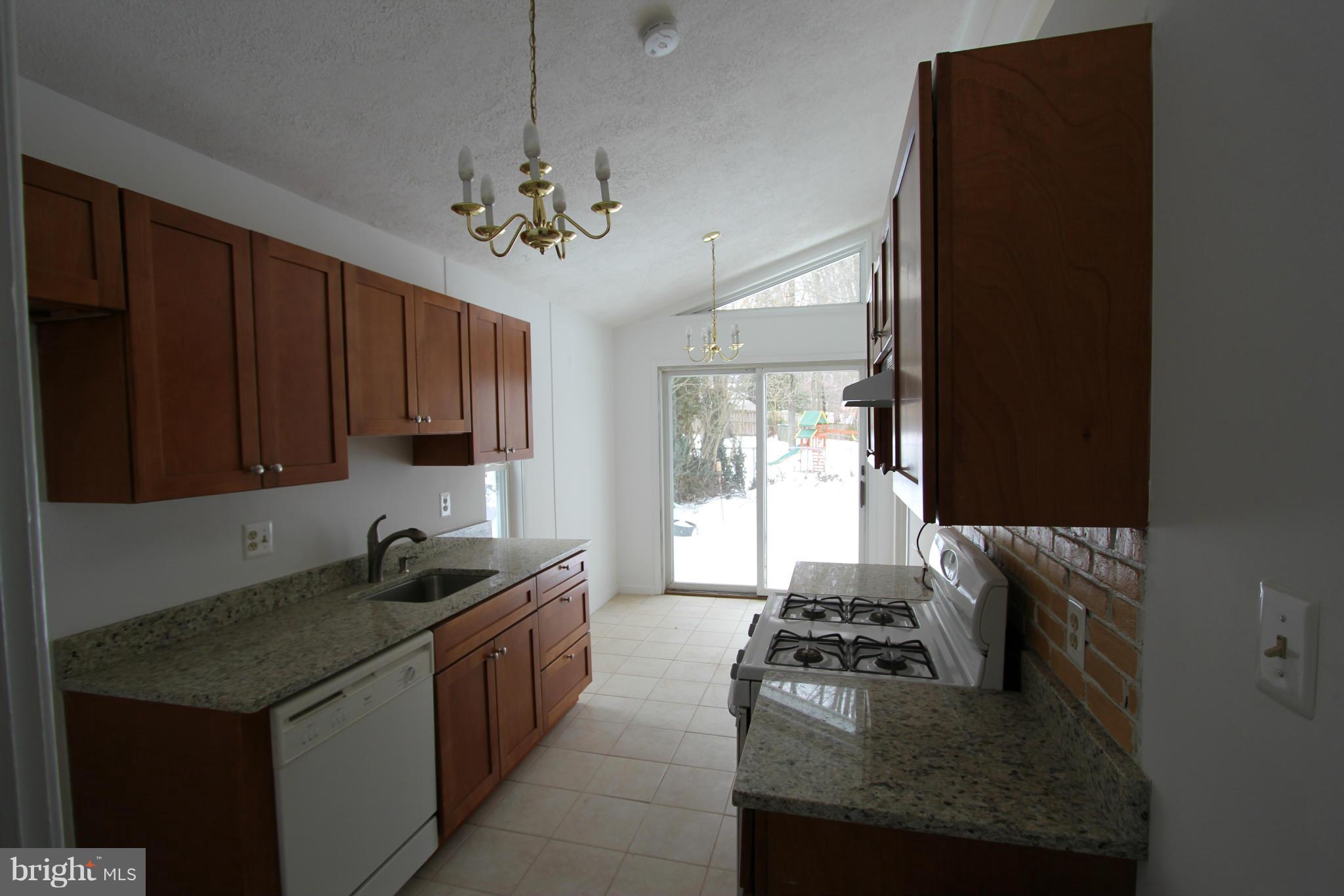 LAKE RIDGE - Residential