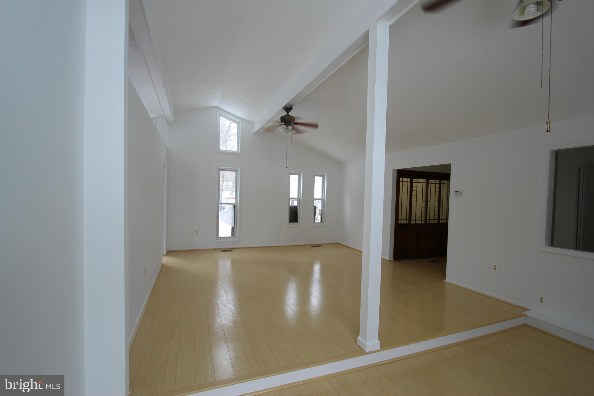 LAKE RIDGE - Residential