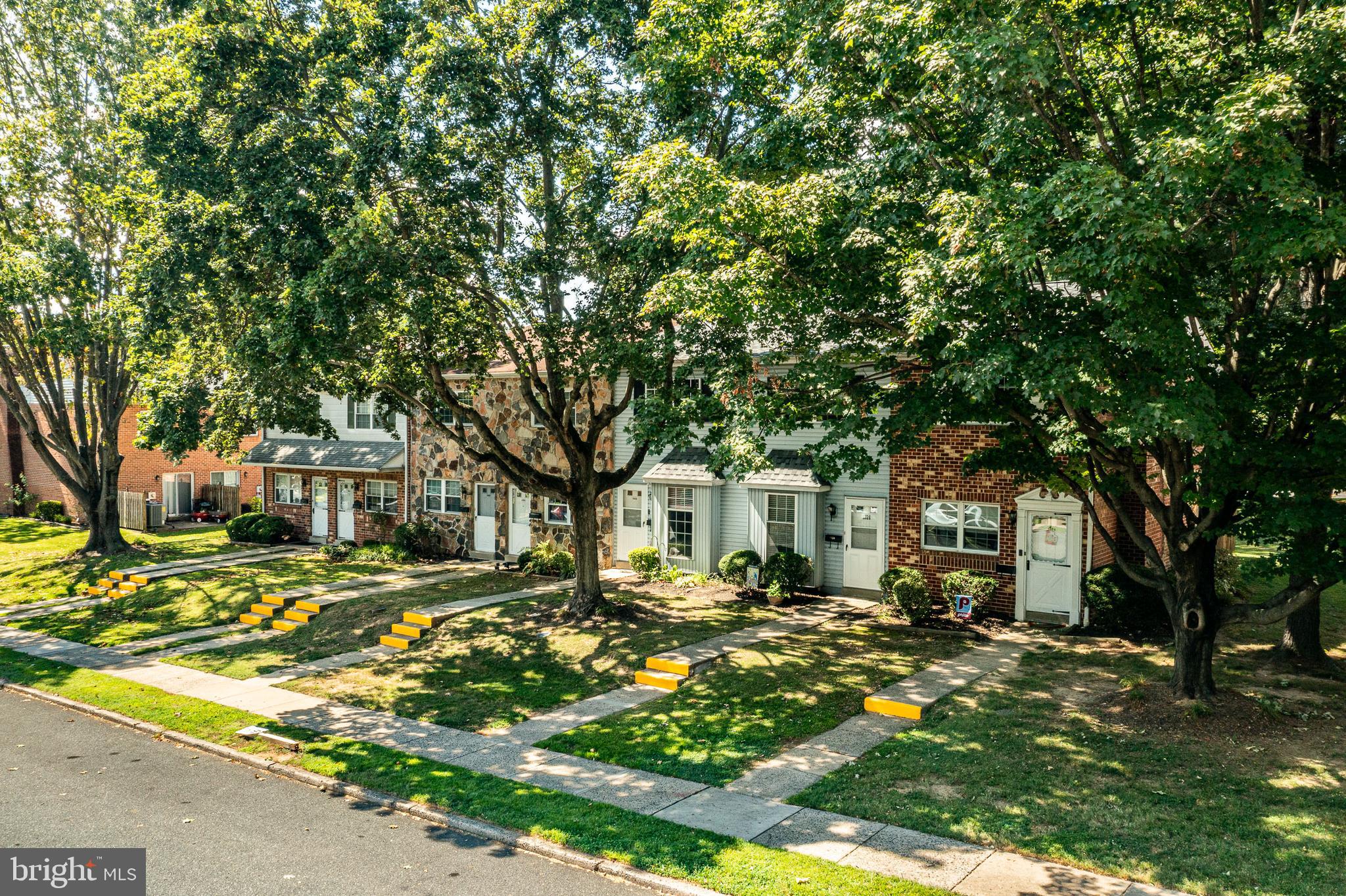 1328 ROLLING GLEN