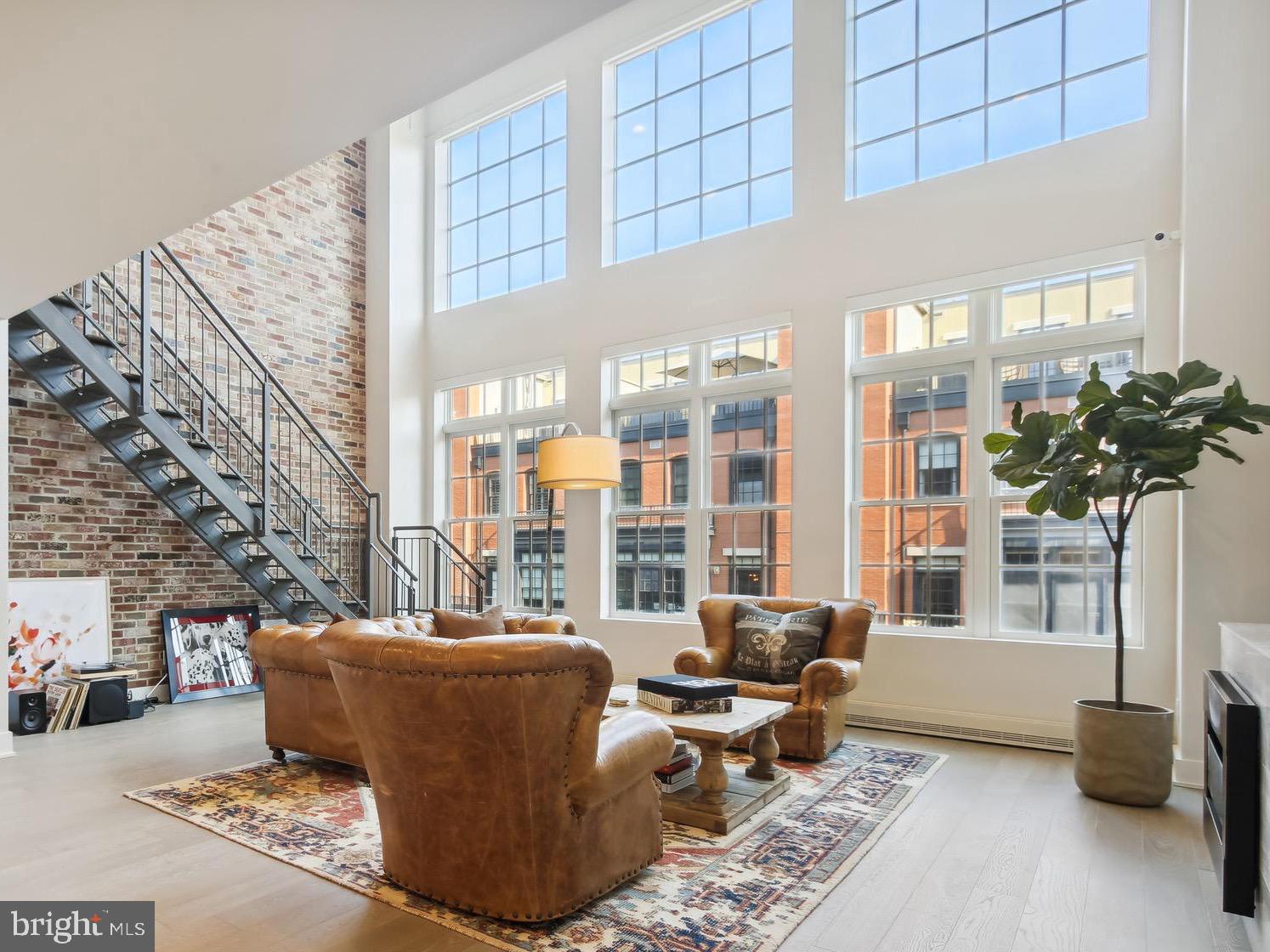 THE SELECT AT GASLIGHT SQUARE - Residential