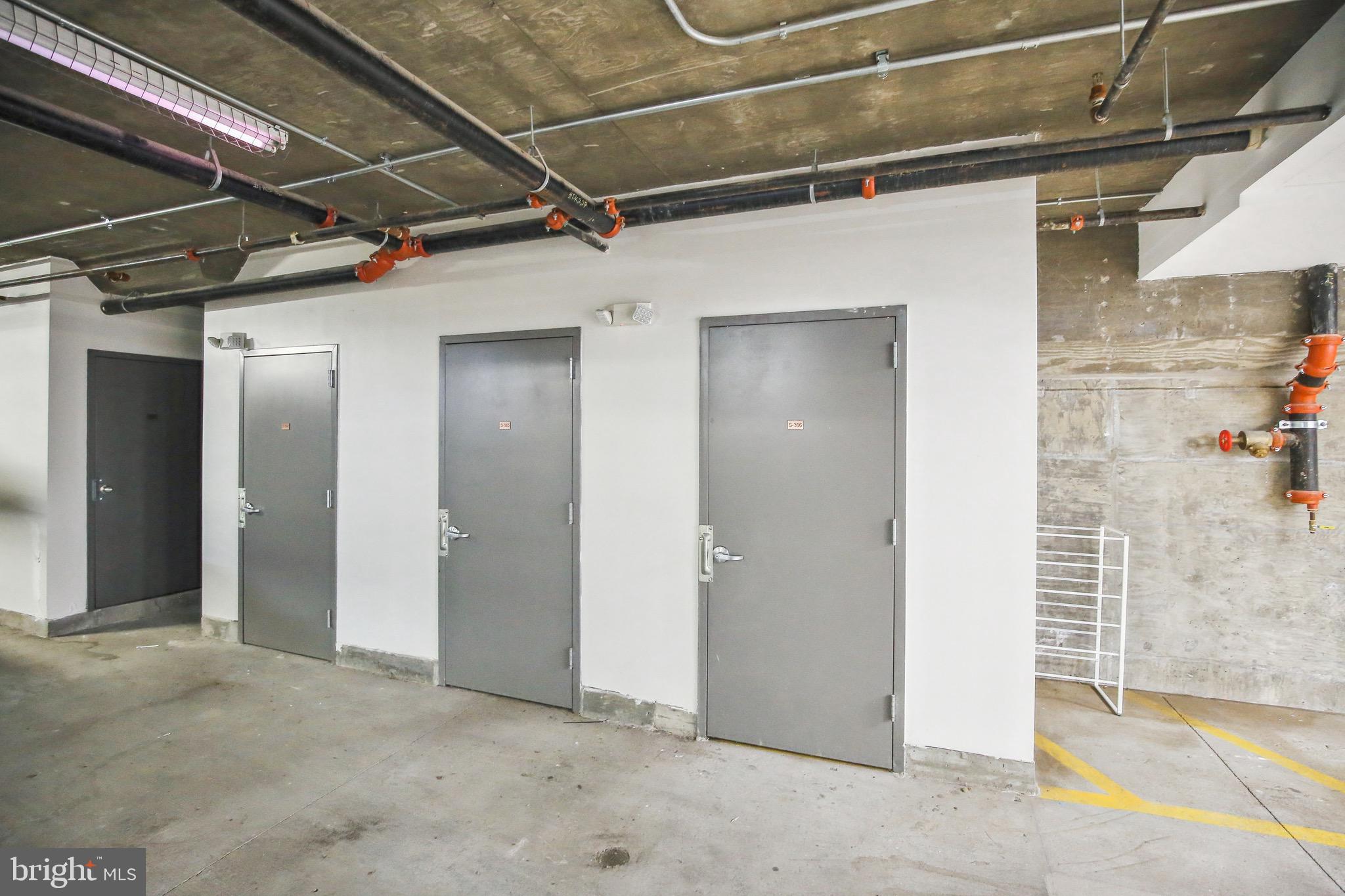 THE SELECT AT GASLIGHT SQUARE - Residential