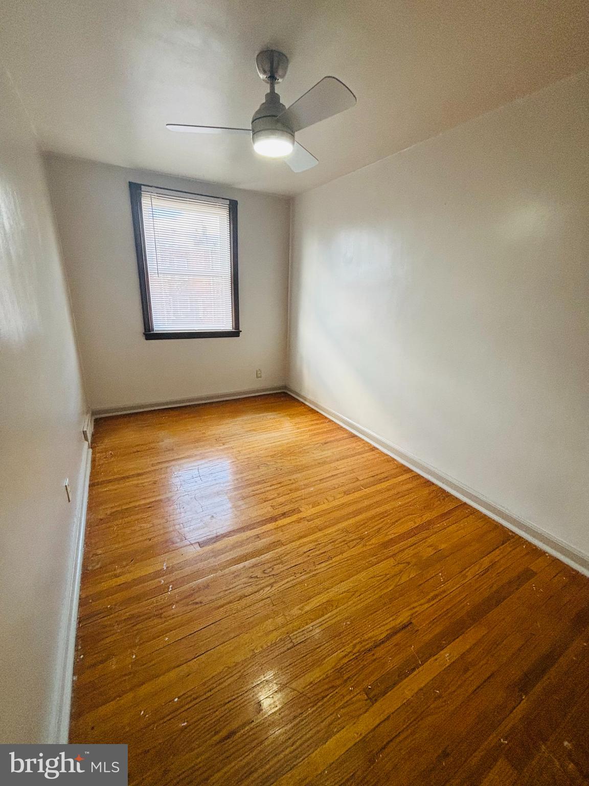 LAWNCREST - Residential Lease